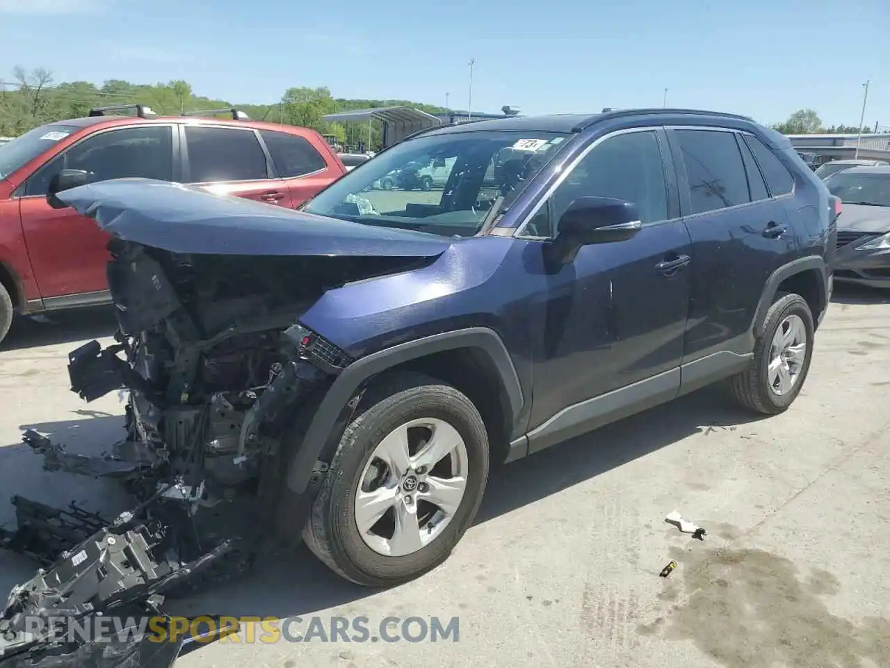 1 Photograph of a damaged car 2T3P1RFV3LW092501 TOYOTA RAV4 2020