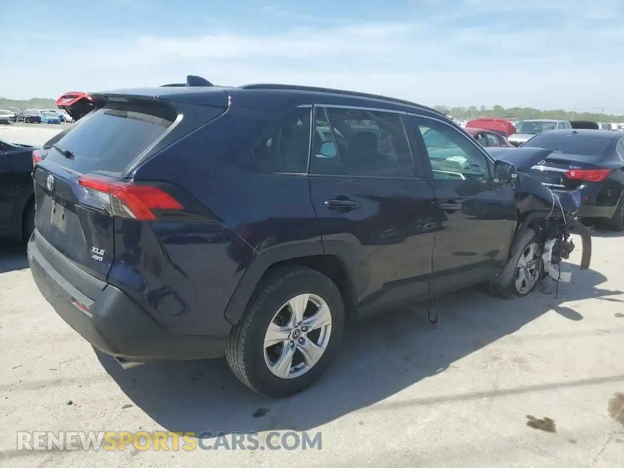 3 Photograph of a damaged car 2T3P1RFV3LW092501 TOYOTA RAV4 2020