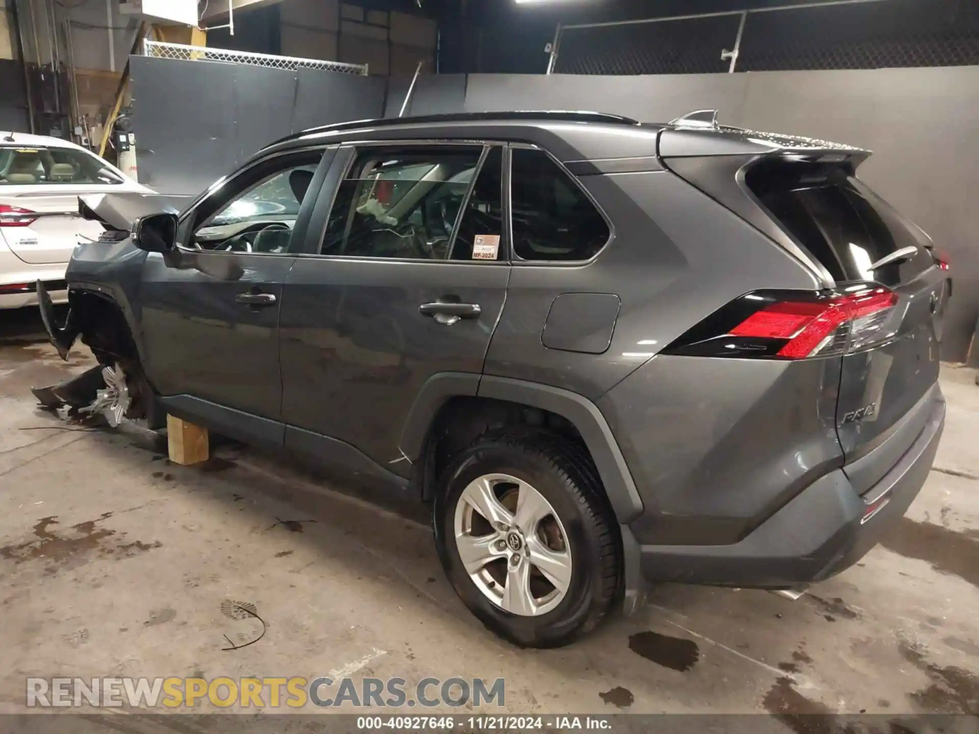 3 Фотография поврежденного автомобиля 2T3P1RFV3LW105375 TOYOTA RAV4 2020