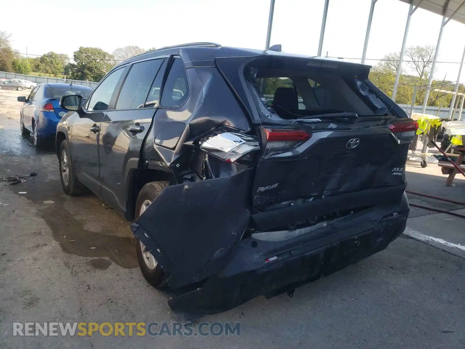 3 Photograph of a damaged car 2T3P1RFV3LW123620 TOYOTA RAV4 2020
