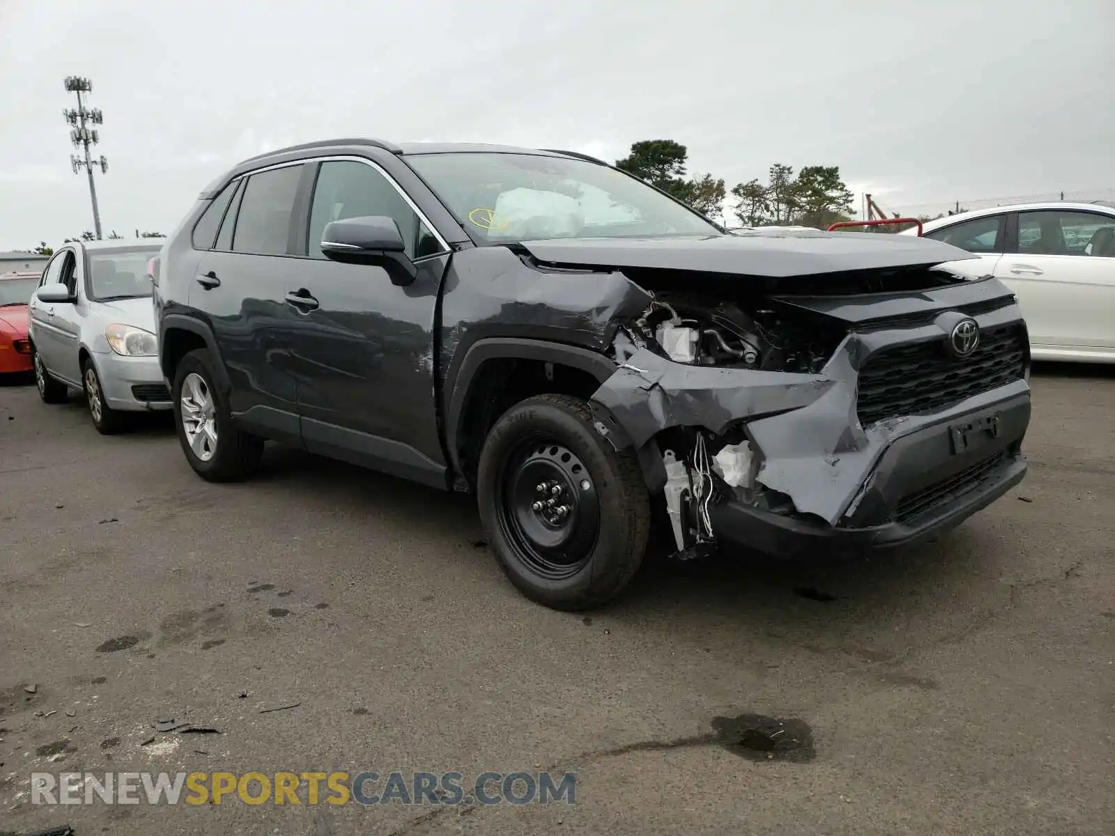 1 Photograph of a damaged car 2T3P1RFV4LC079161 TOYOTA RAV4 2020