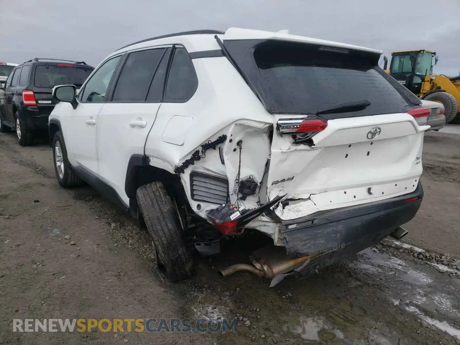 3 Photograph of a damaged car 2T3P1RFV4LC092492 TOYOTA RAV4 2020