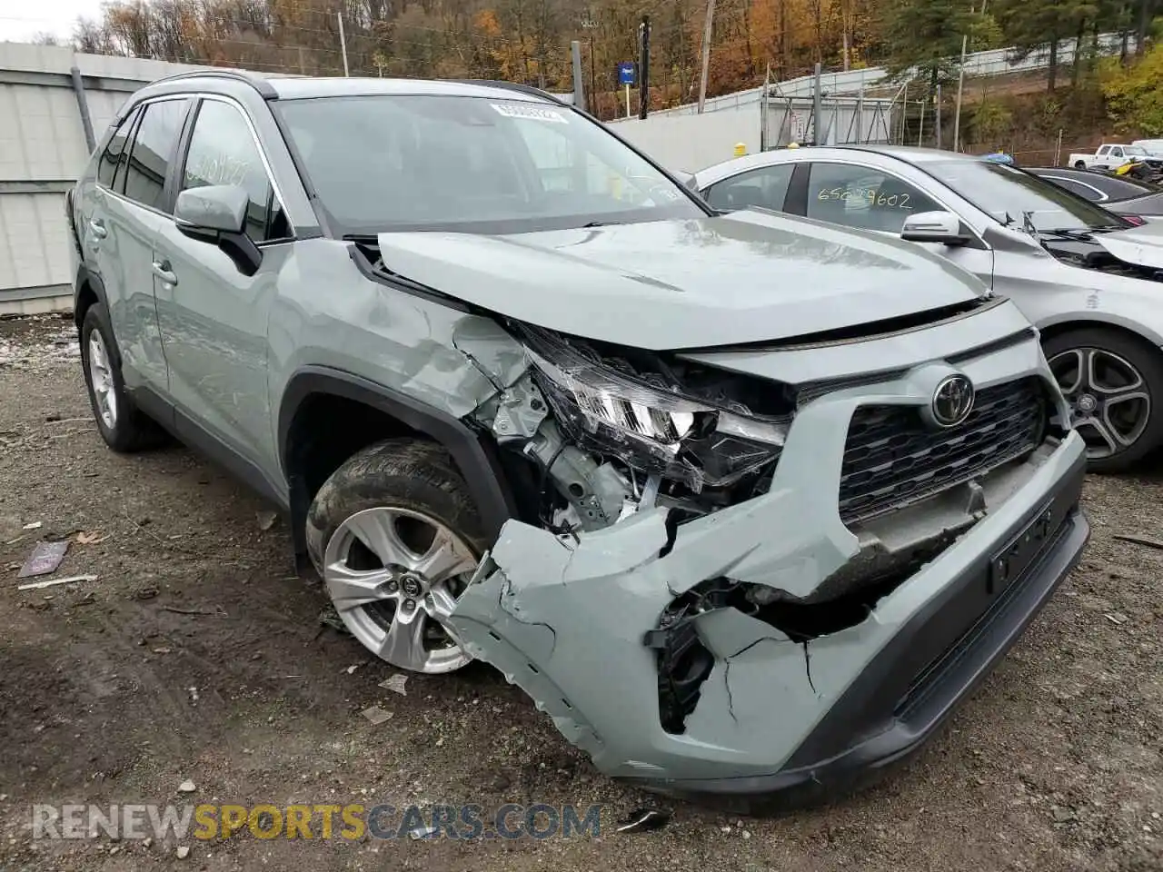 1 Photograph of a damaged car 2T3P1RFV4LC095425 TOYOTA RAV4 2020