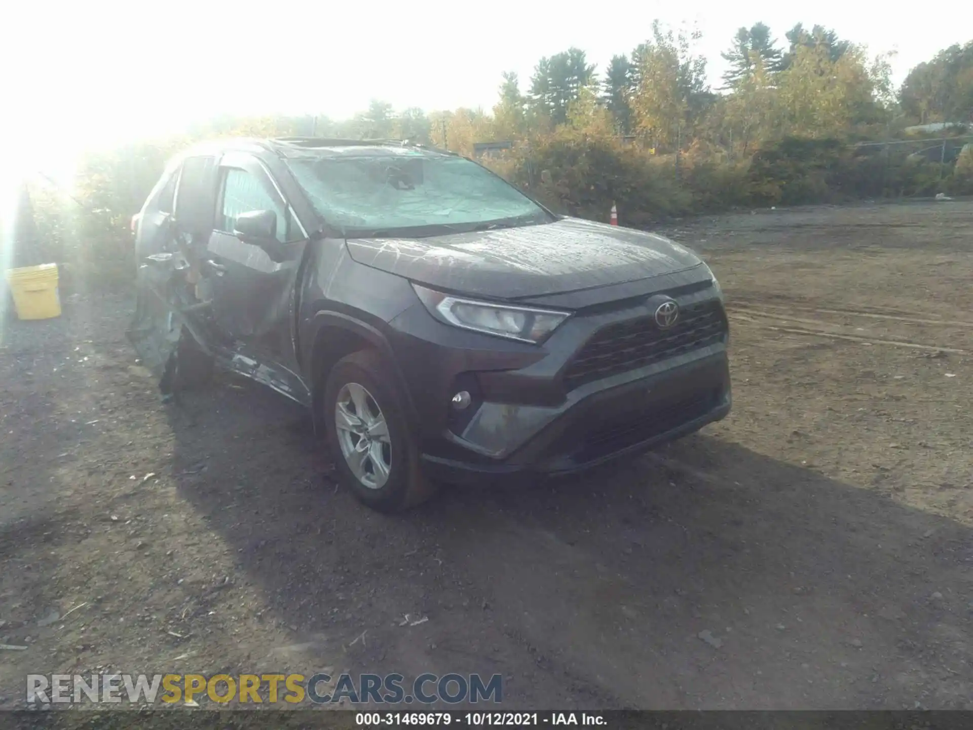 1 Photograph of a damaged car 2T3P1RFV4LC133395 TOYOTA RAV4 2020