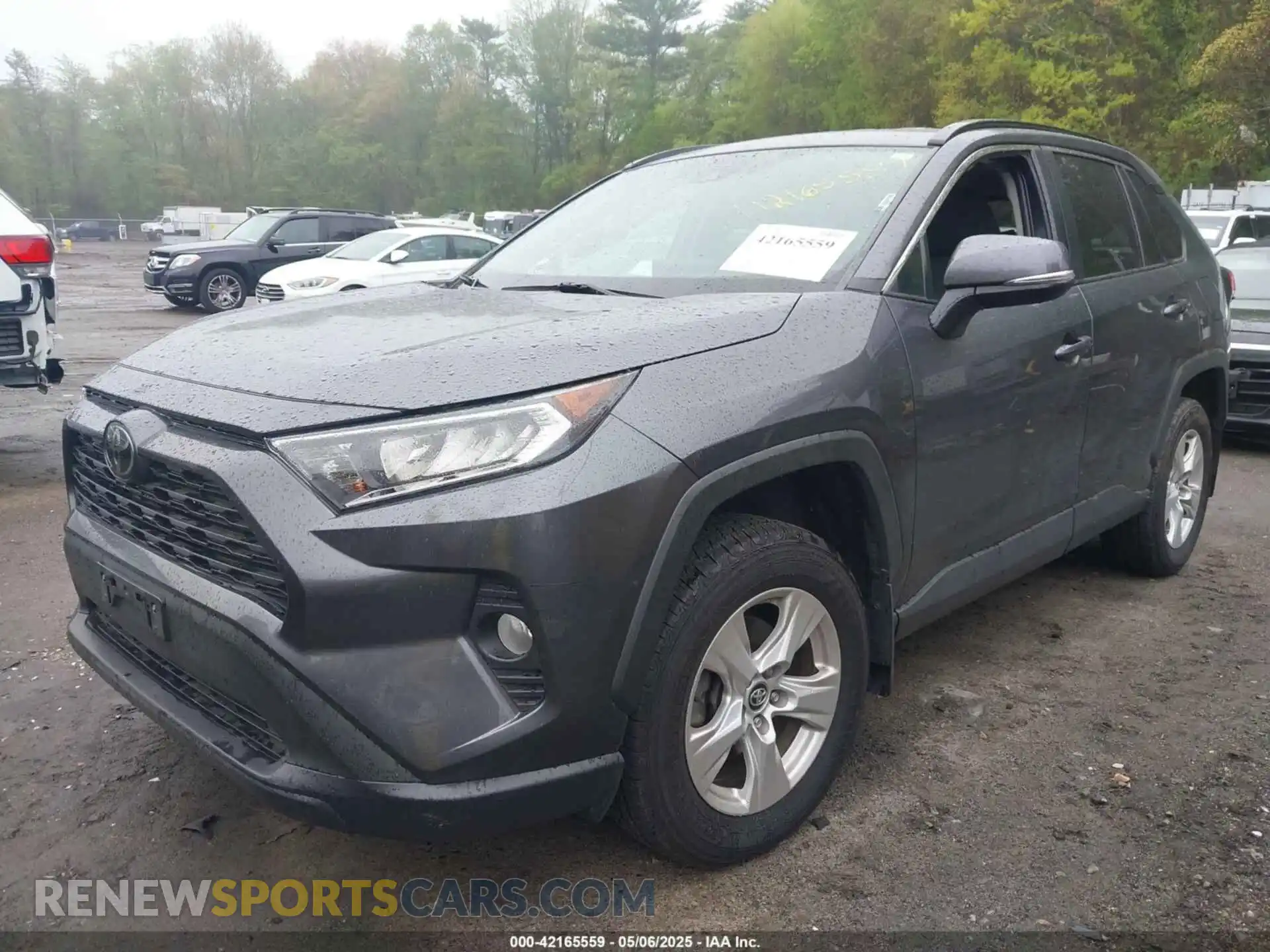 2 Photograph of a damaged car 2T3P1RFV5LC111826 TOYOTA RAV4 2020