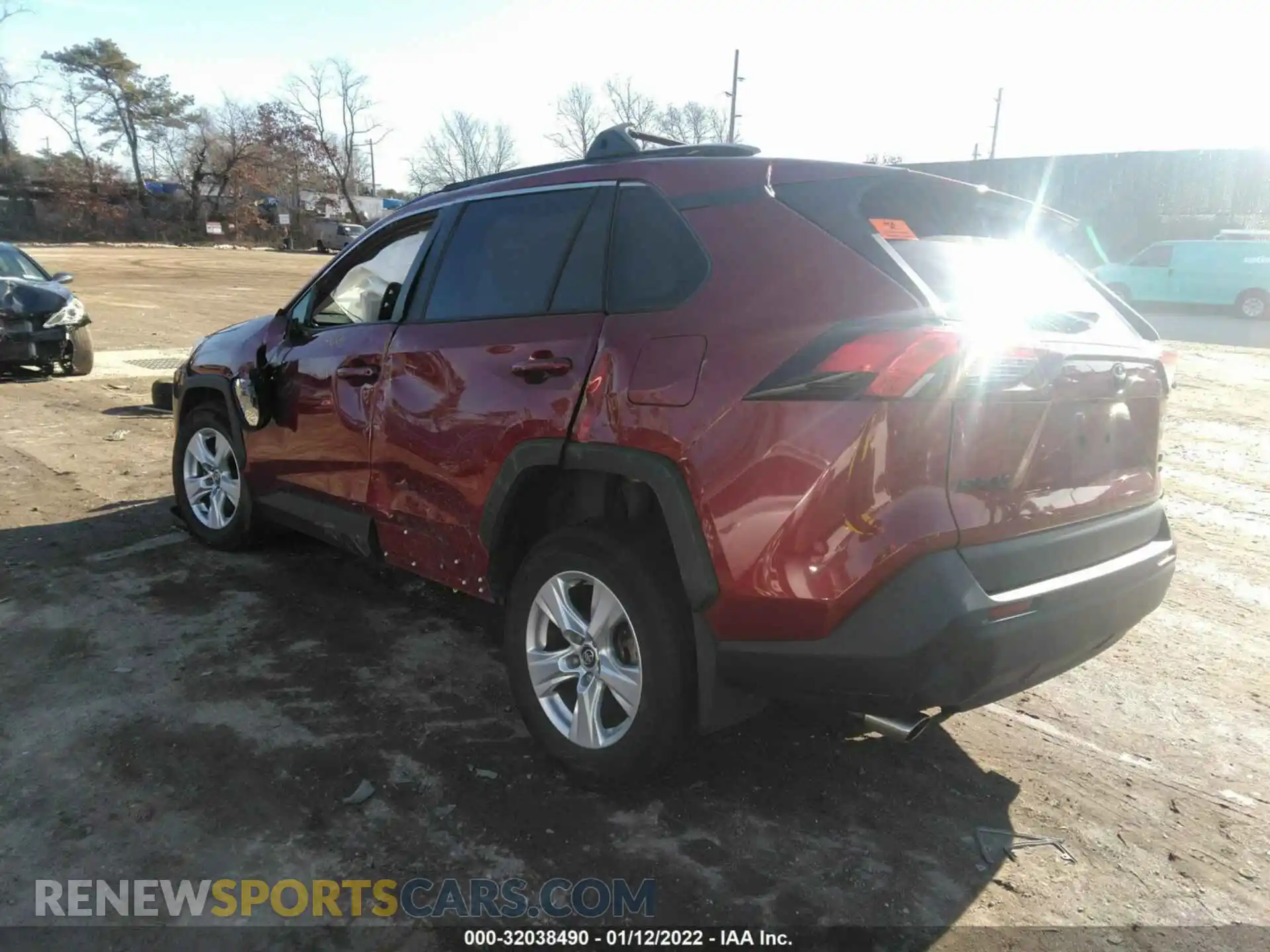 3 Photograph of a damaged car 2T3P1RFV6LC061566 TOYOTA RAV4 2020