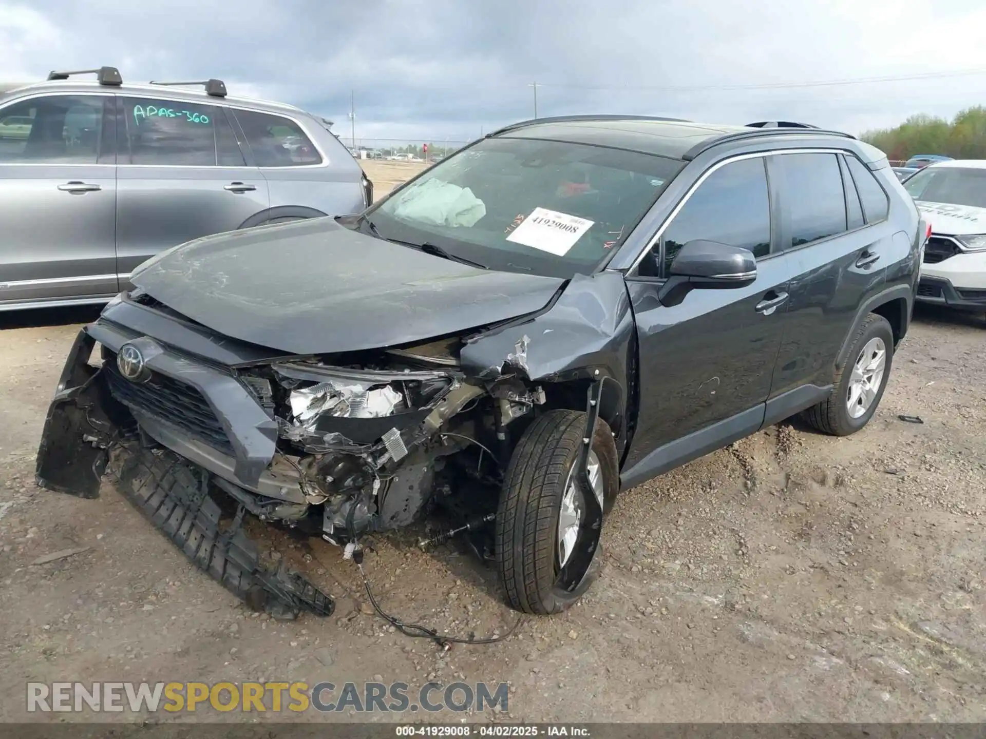 2 Photograph of a damaged car 2T3P1RFV6LC124231 TOYOTA RAV4 2020