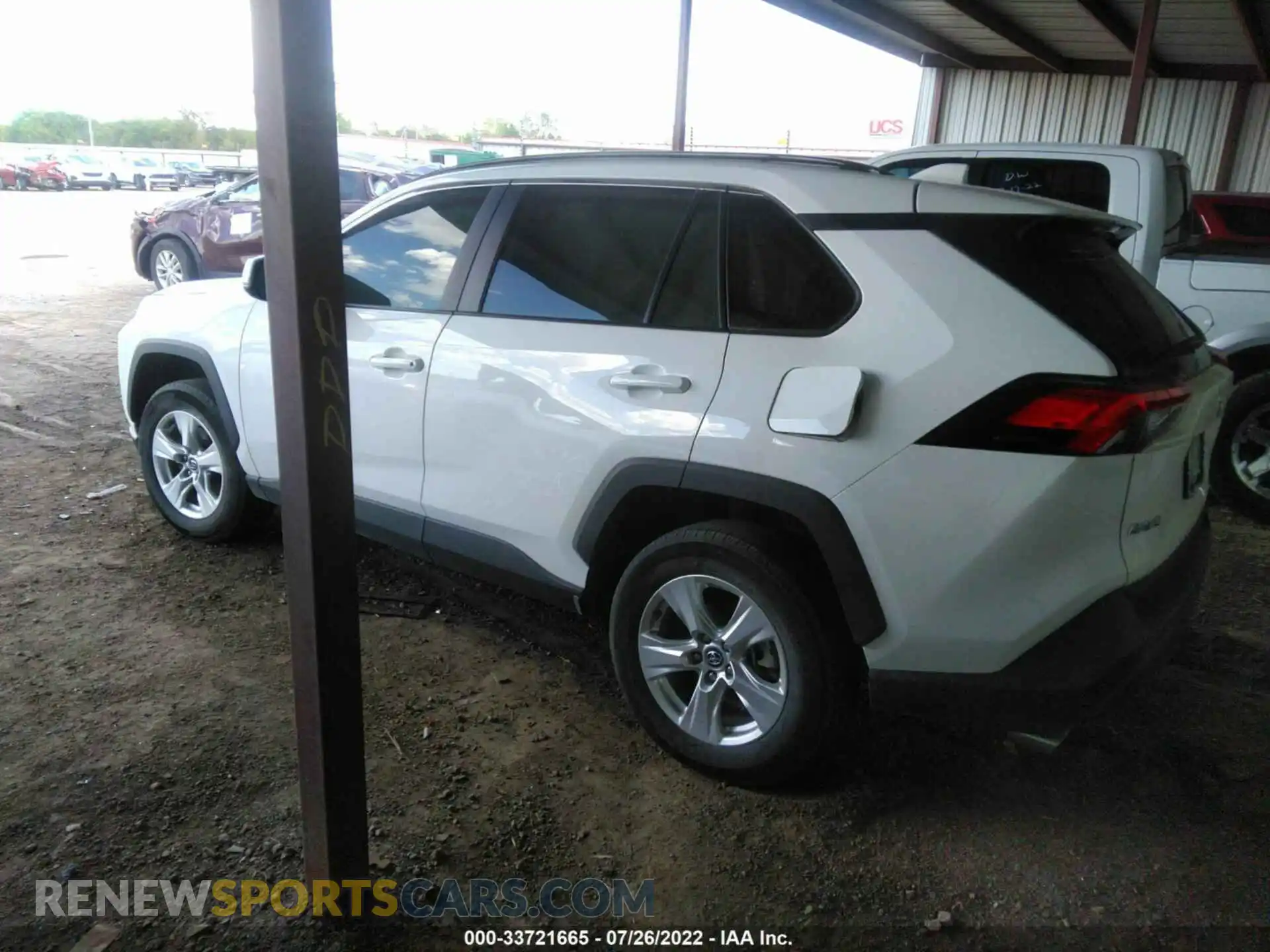 3 Photograph of a damaged car 2T3P1RFV6LC126402 TOYOTA RAV4 2020