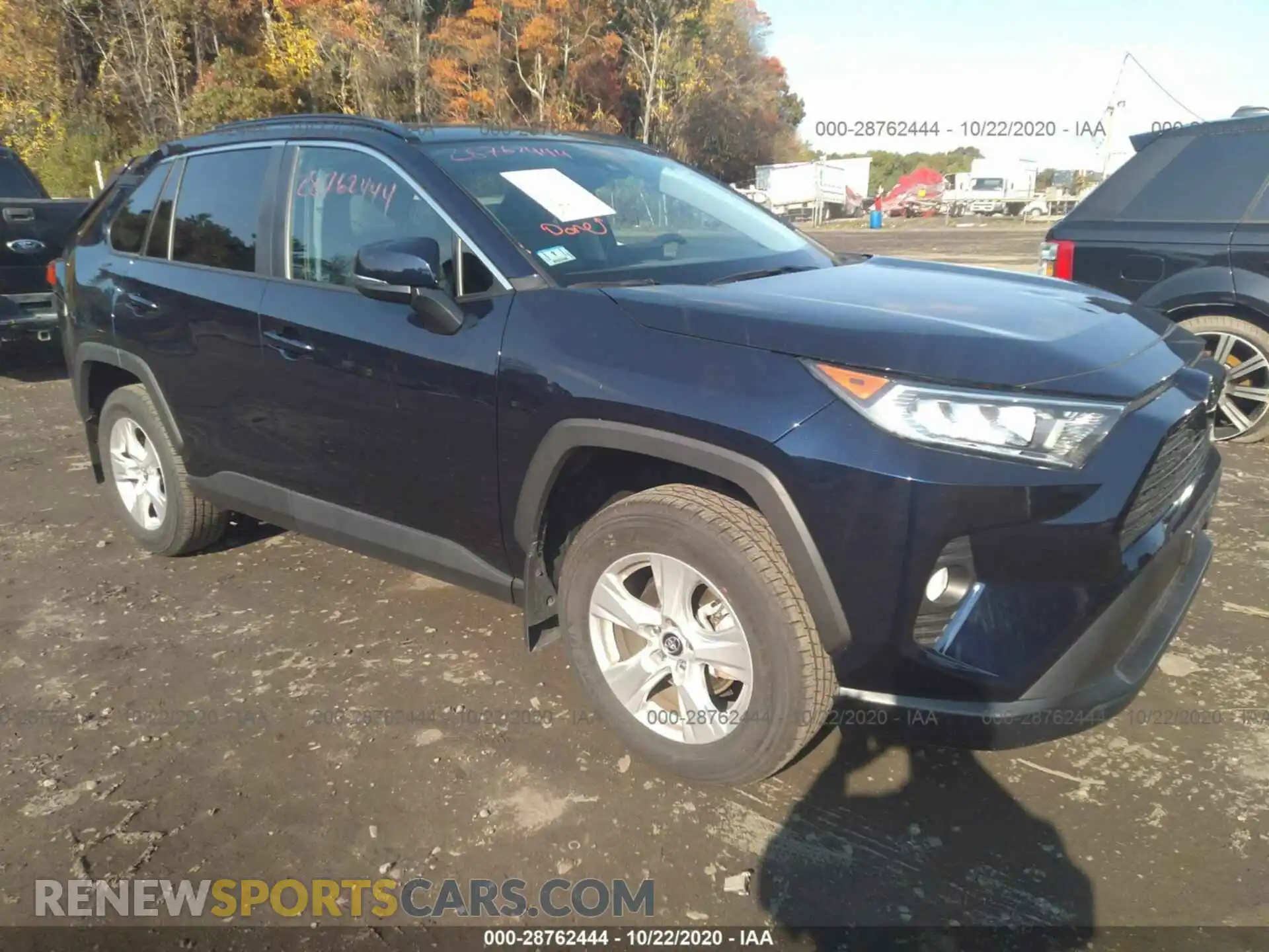 1 Photograph of a damaged car 2T3P1RFV7LW094364 TOYOTA RAV4 2020
