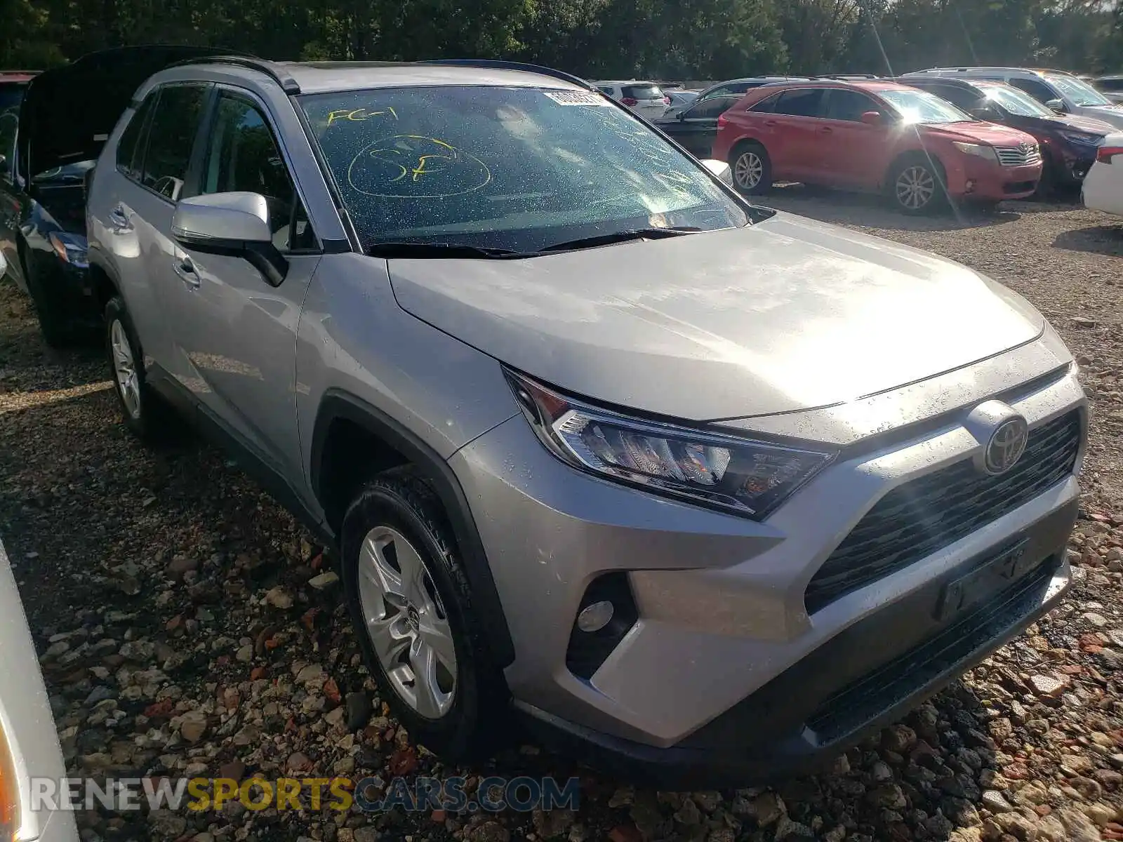 1 Photograph of a damaged car 2T3P1RFV8LC072486 TOYOTA RAV4 2020