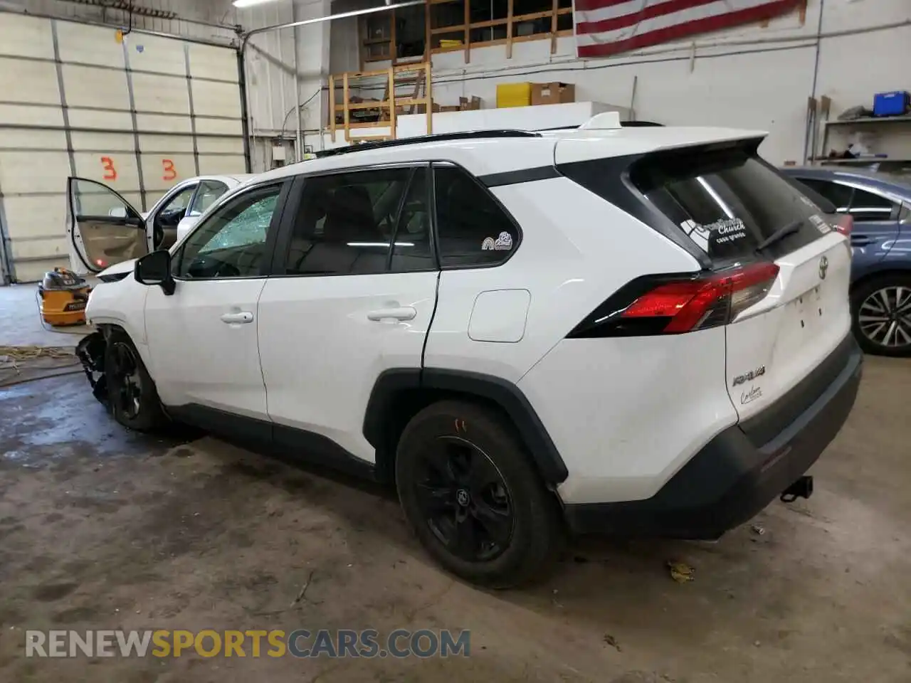 2 Photograph of a damaged car 2T3P1RFV8LC094004 TOYOTA RAV4 2020