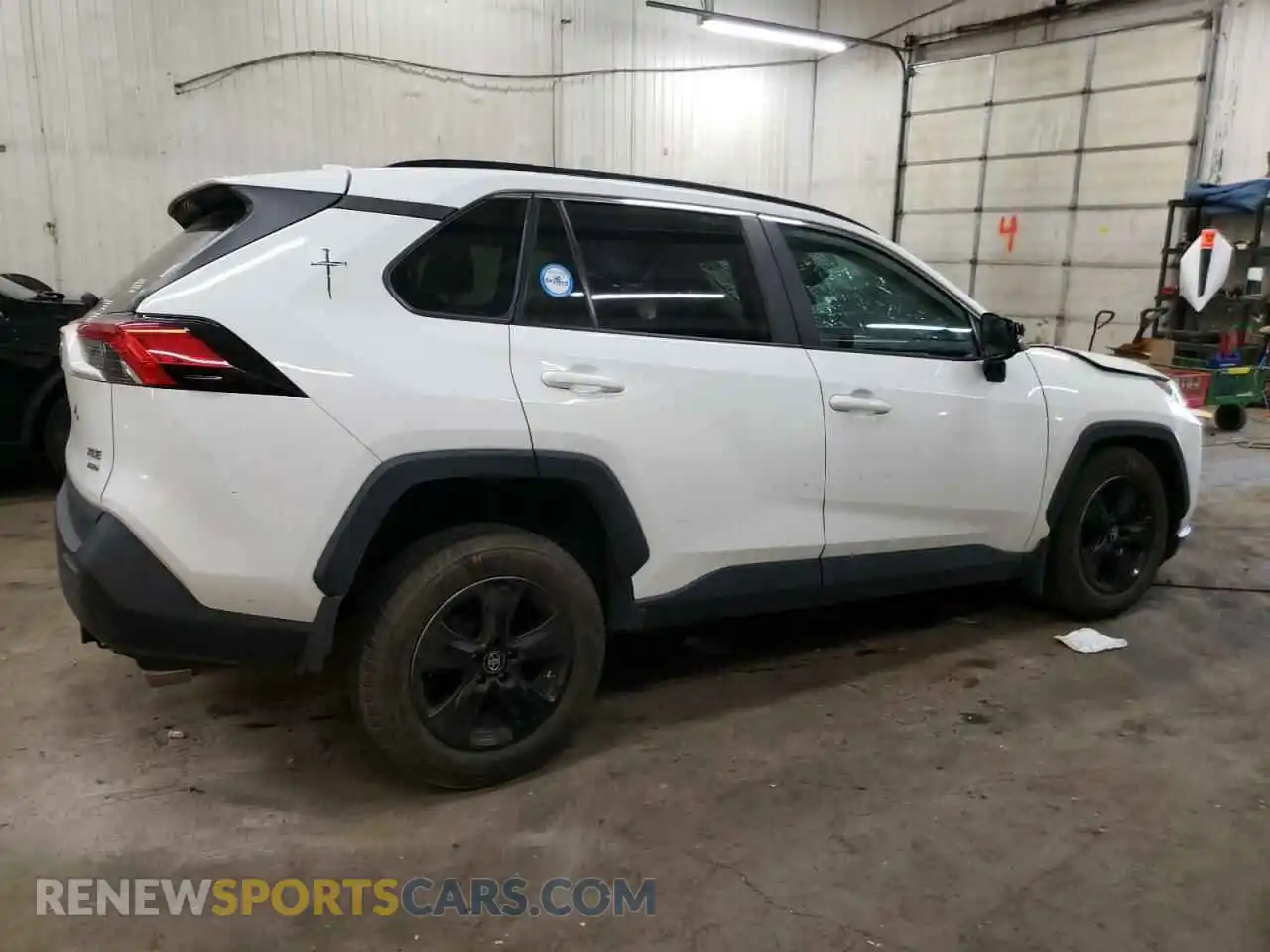 3 Photograph of a damaged car 2T3P1RFV8LC094004 TOYOTA RAV4 2020