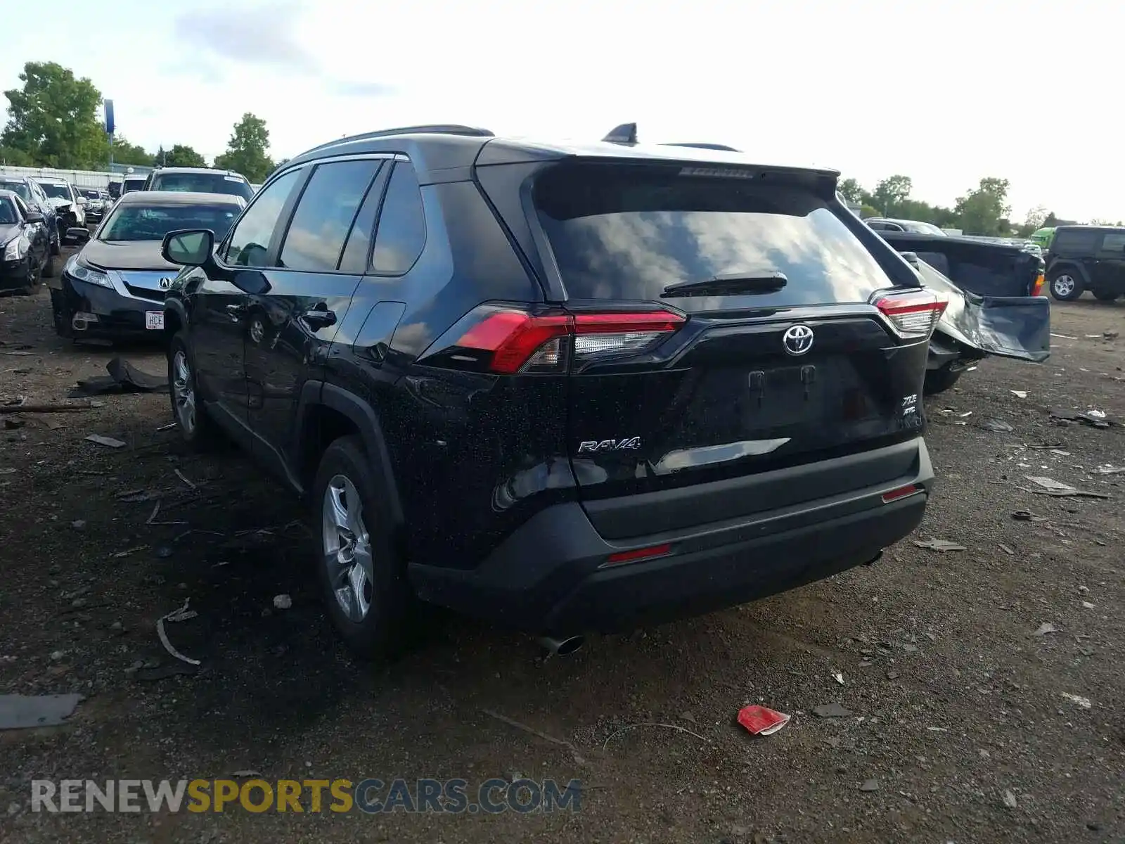 3 Photograph of a damaged car 2T3P1RFV8LC099865 TOYOTA RAV4 2020