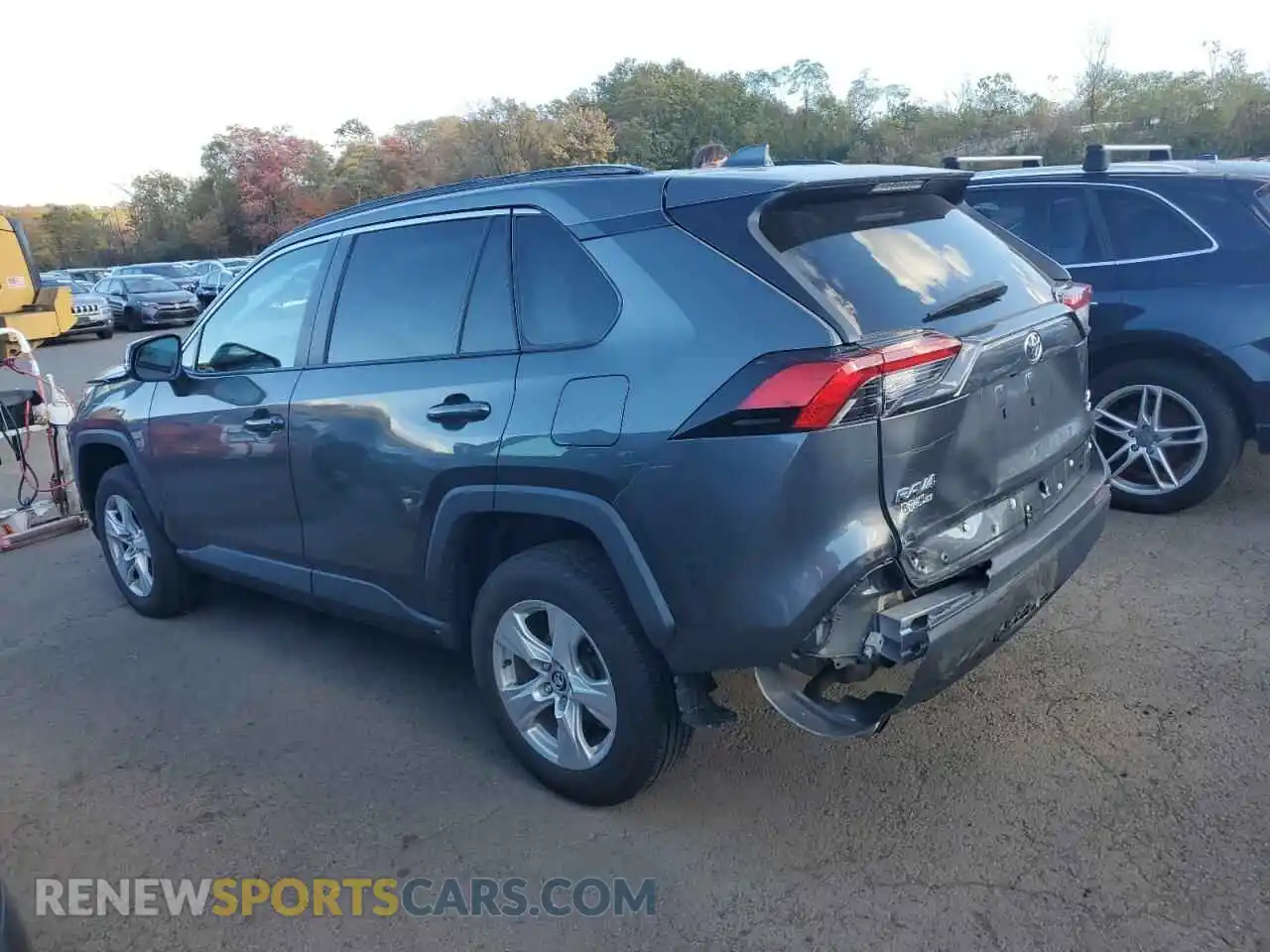 2 Photograph of a damaged car 2T3P1RFV8LC106040 TOYOTA RAV4 2020