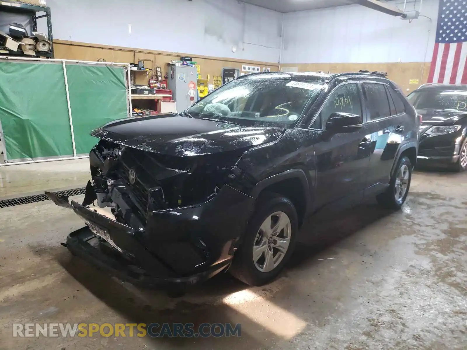 2 Photograph of a damaged car 2T3P1RFV8LC112260 TOYOTA RAV4 2020