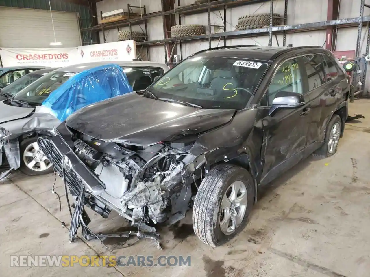 2 Photograph of a damaged car 2T3P1RFV8LW102116 TOYOTA RAV4 2020