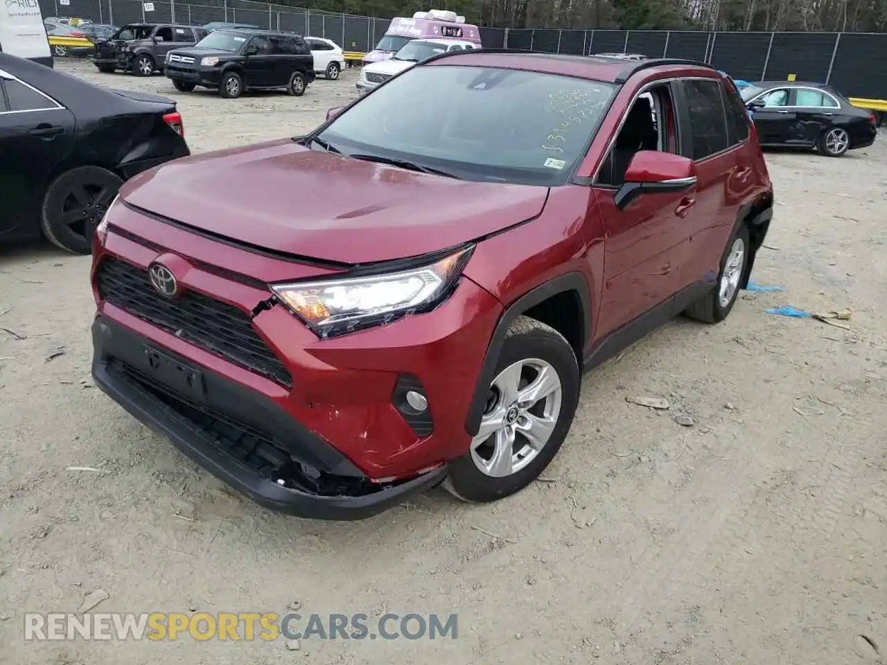 2 Photograph of a damaged car 2T3P1RFV8LW117361 TOYOTA RAV4 2020