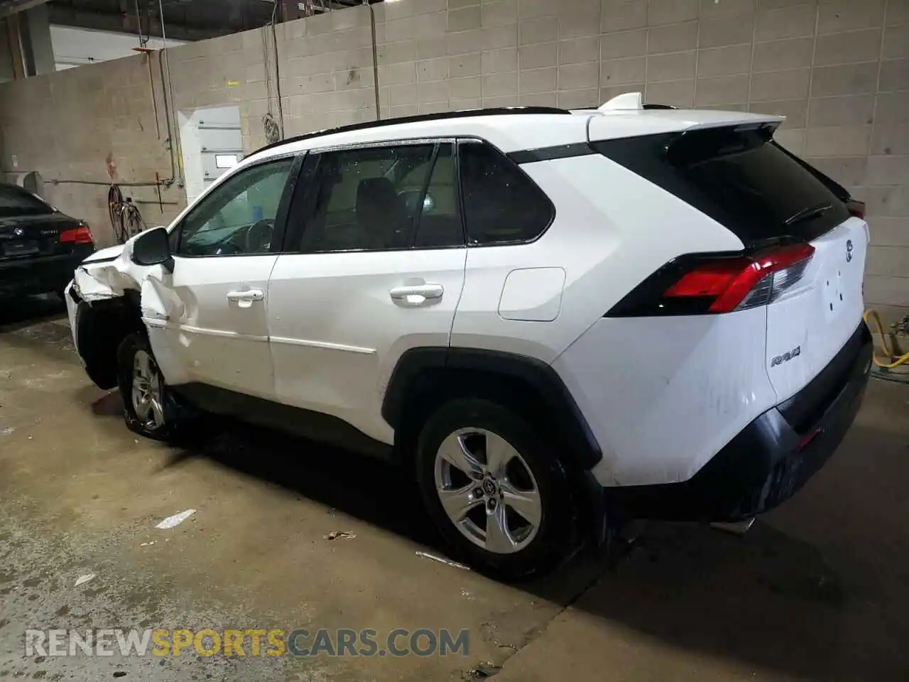 2 Photograph of a damaged car 2T3P1RFV8LW119353 TOYOTA RAV4 2020