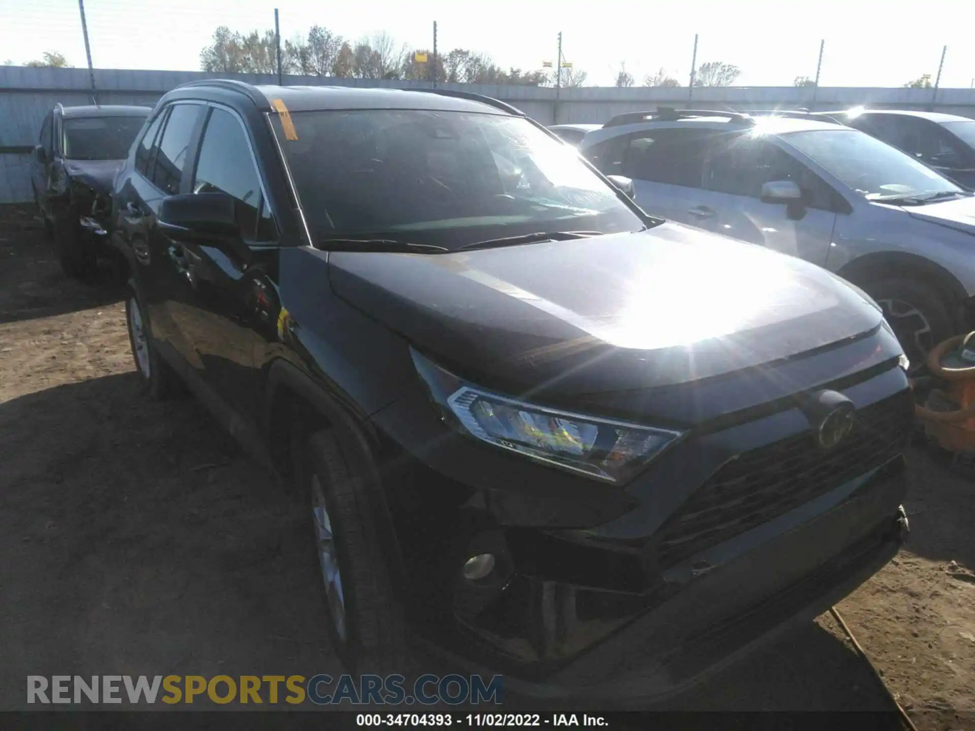 1 Фотография поврежденного автомобиля 2T3P1RFV9LC092102 TOYOTA RAV4 2020