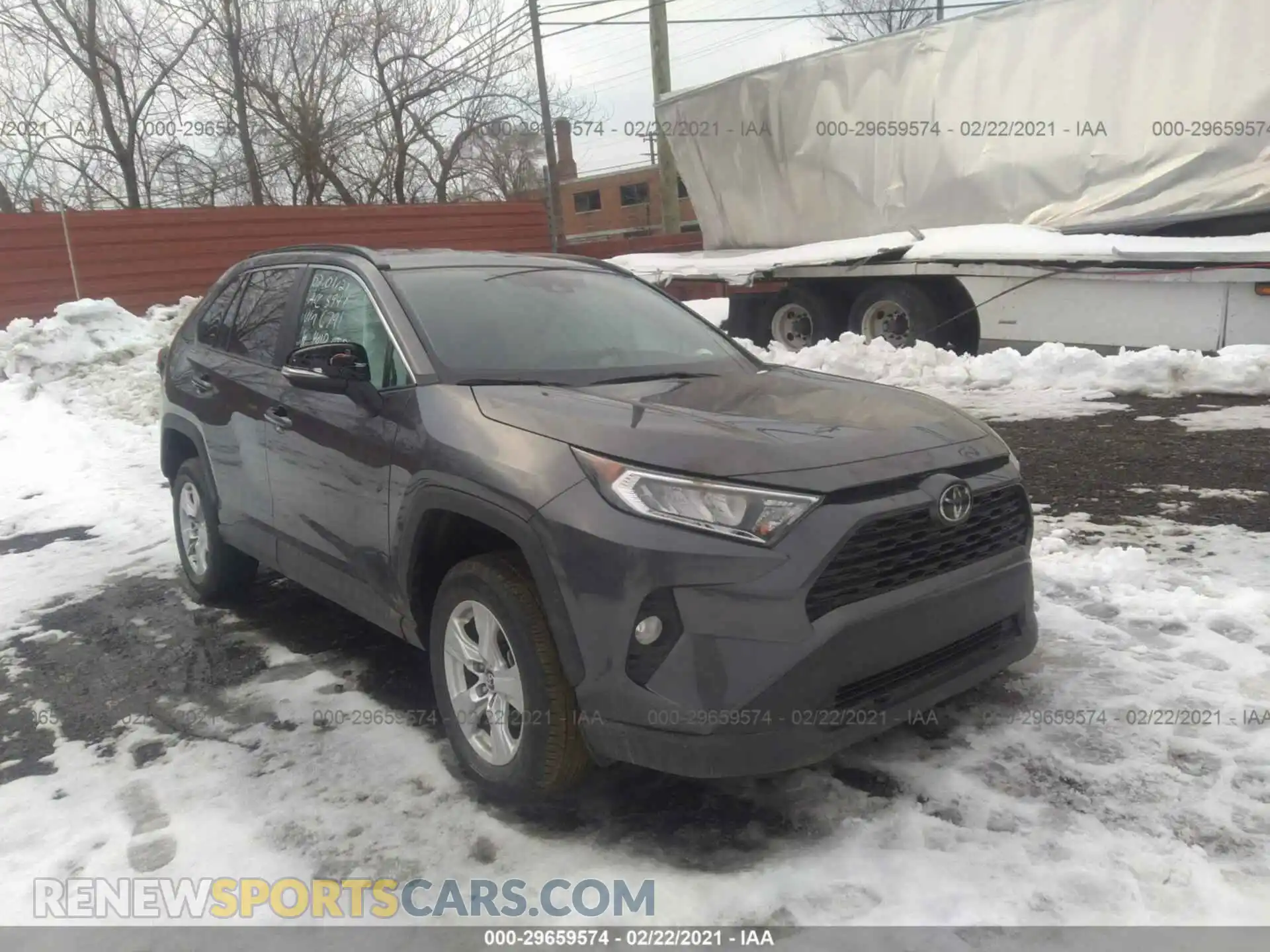1 Photograph of a damaged car 2T3P1RFV9LC106791 TOYOTA RAV4 2020
