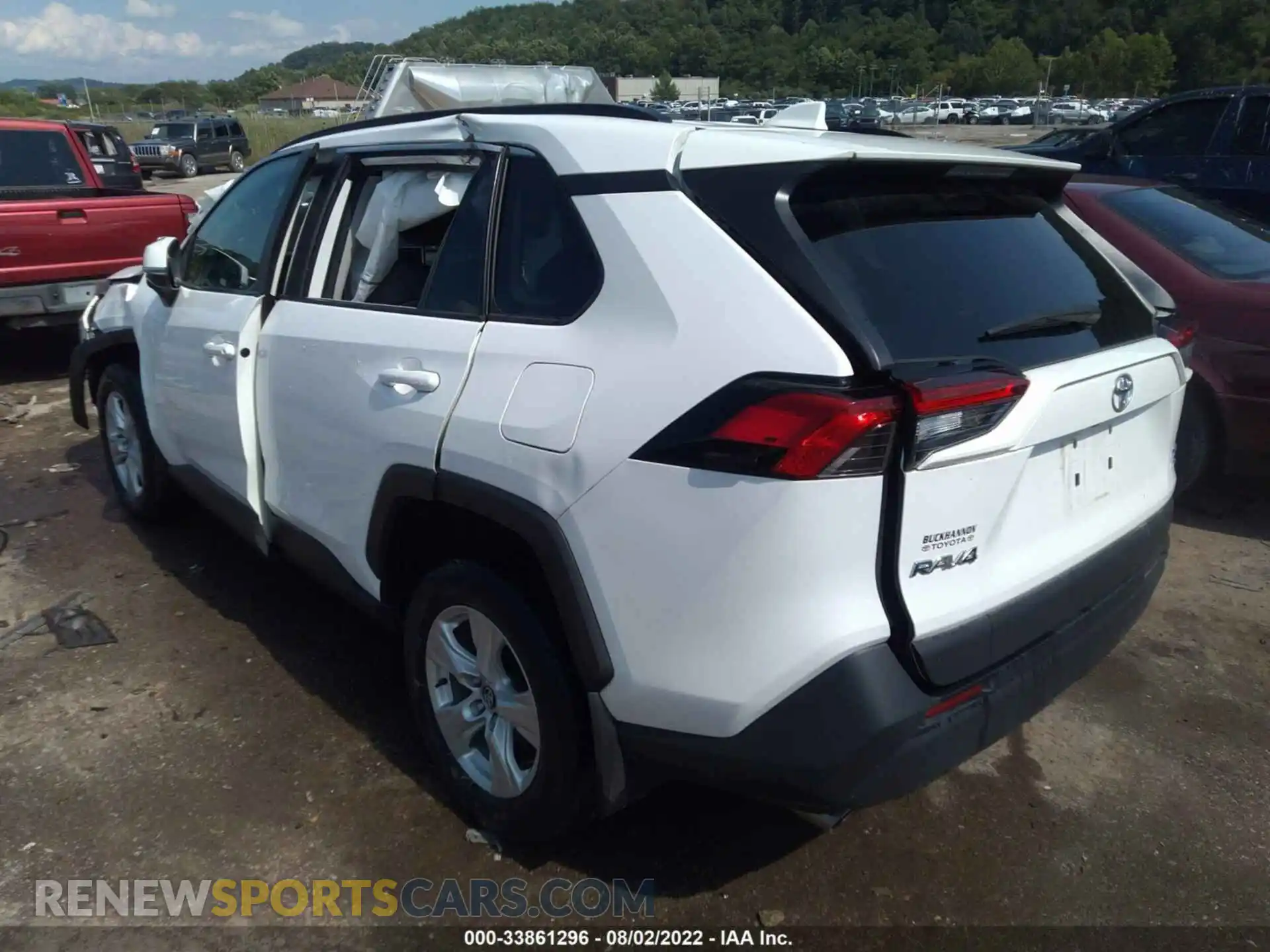 3 Photograph of a damaged car 2T3P1RFV9LC138270 TOYOTA RAV4 2020