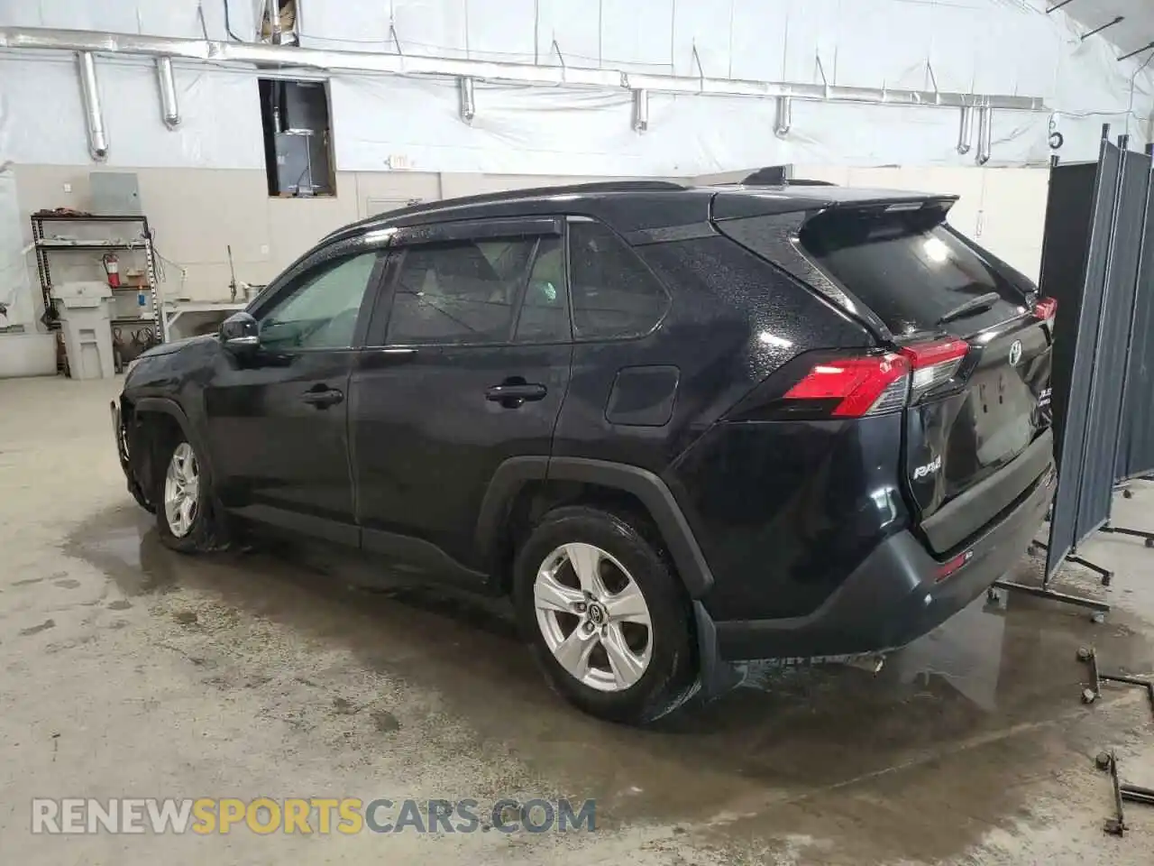 2 Photograph of a damaged car 2T3P1RFV9LW085603 TOYOTA RAV4 2020