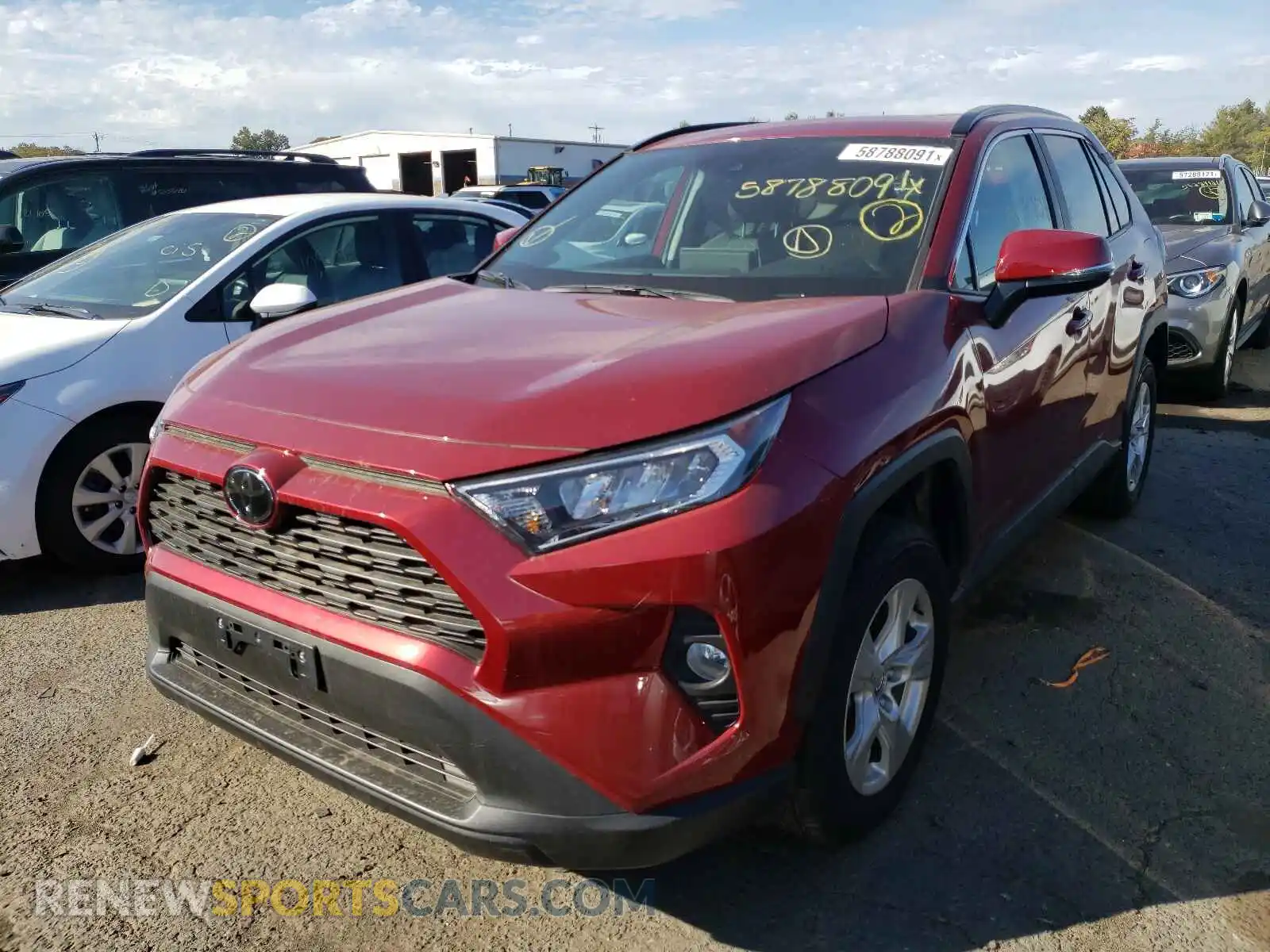 2 Photograph of a damaged car 2T3P1RFV9LW117384 TOYOTA RAV4 2020