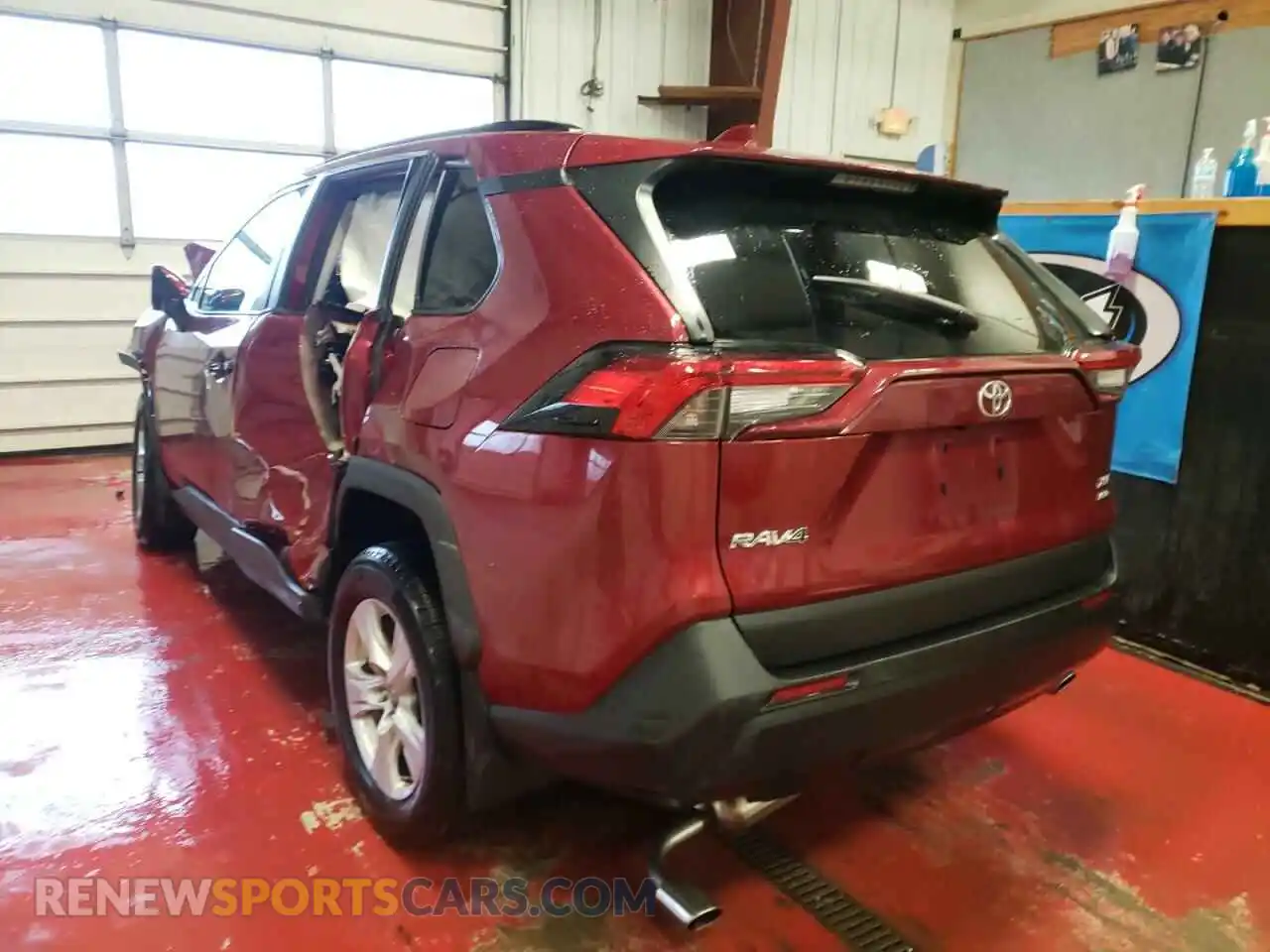 3 Фотография поврежденного автомобиля 2T3P1RFV9LW130488 TOYOTA RAV4 2020