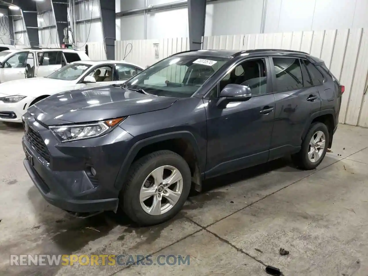 1 Photograph of a damaged car 2T3P1RFV9LW137571 TOYOTA RAV4 2020