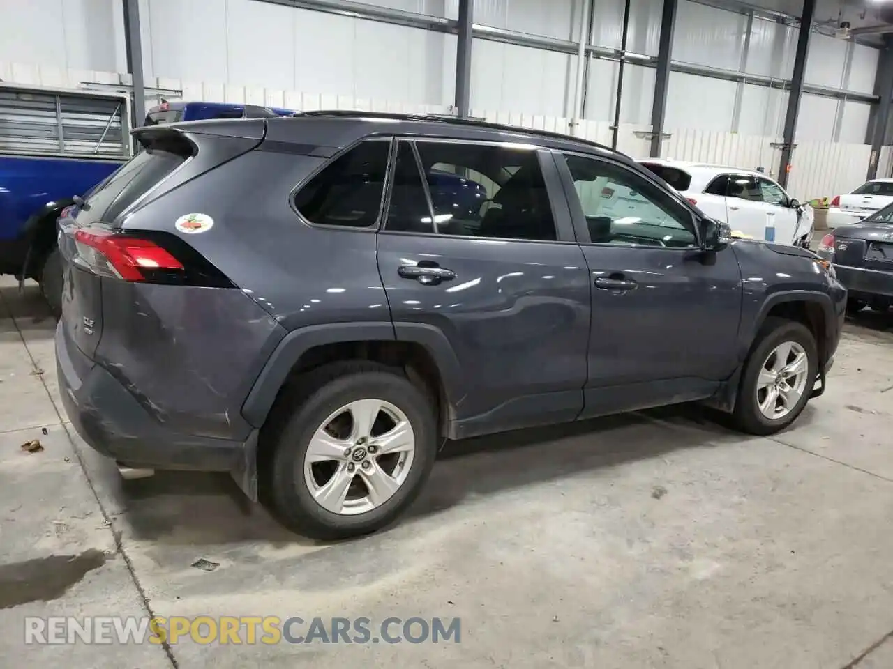 3 Photograph of a damaged car 2T3P1RFV9LW137571 TOYOTA RAV4 2020
