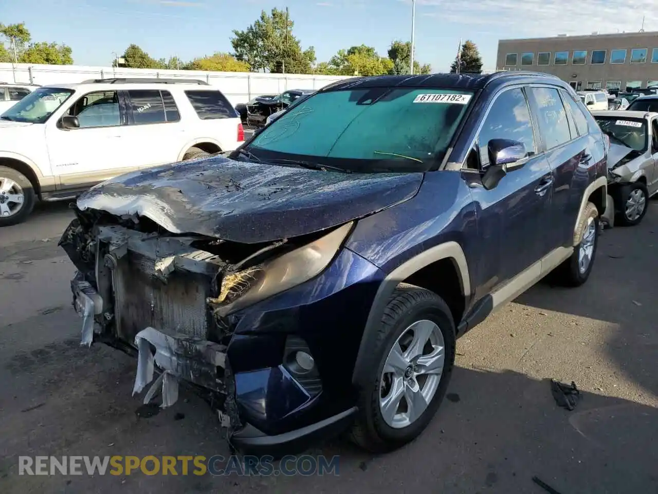 2 Photograph of a damaged car 2T3P1RFVXLC080427 TOYOTA RAV4 2020