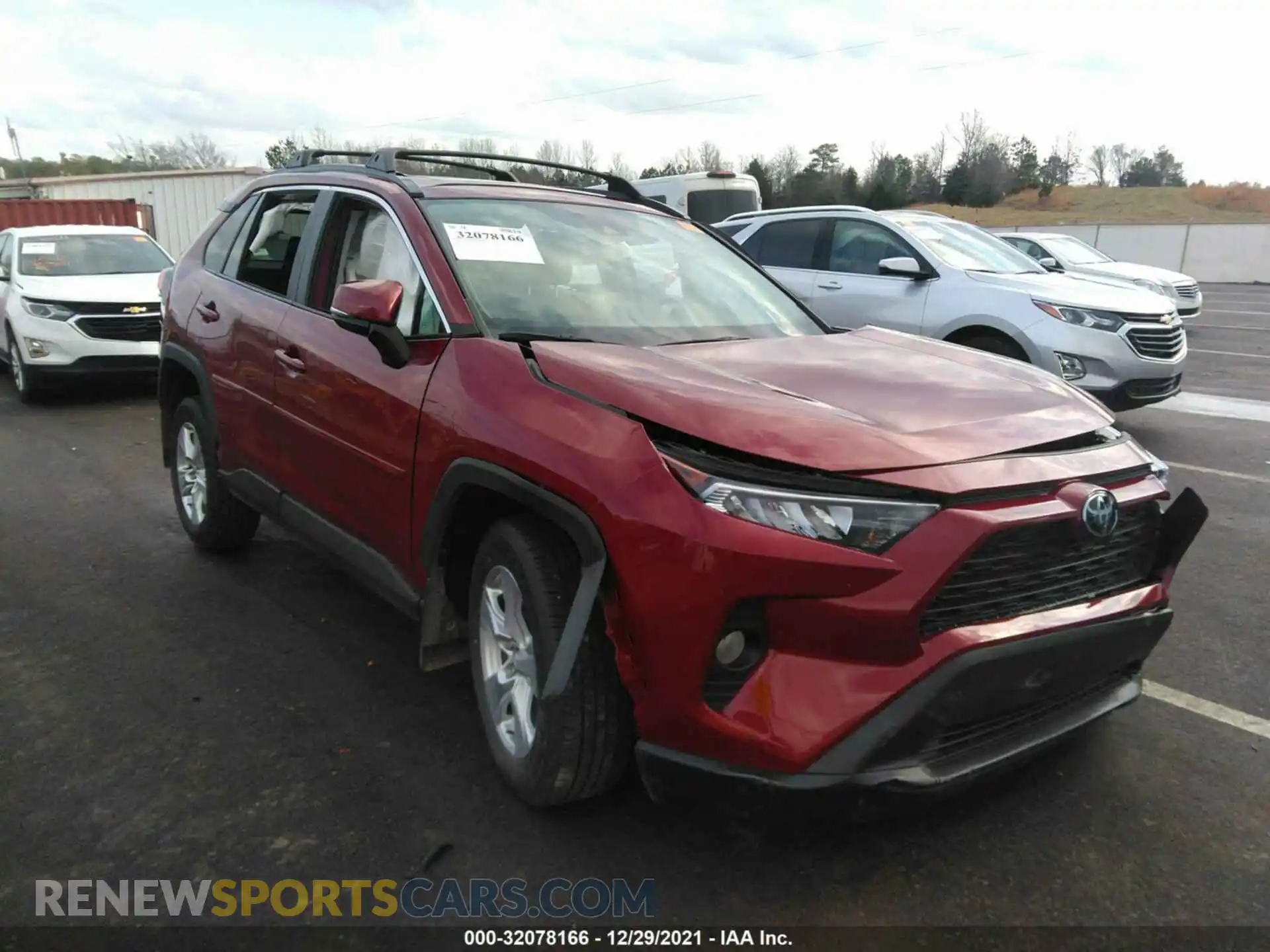 1 Photograph of a damaged car 2T3P1RFVXLC096238 TOYOTA RAV4 2020