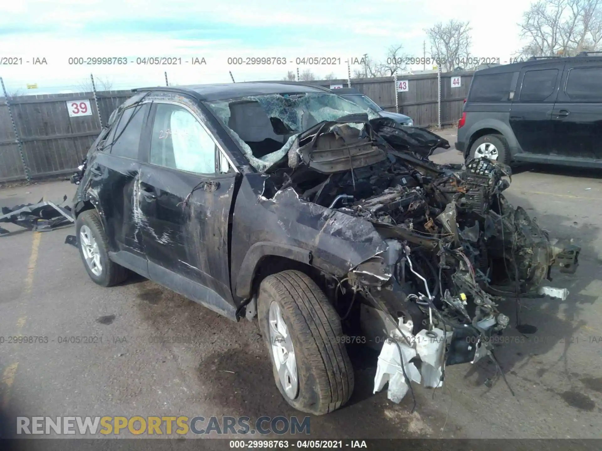 1 Photograph of a damaged car 2T3P1RFVXLC099057 TOYOTA RAV4 2020