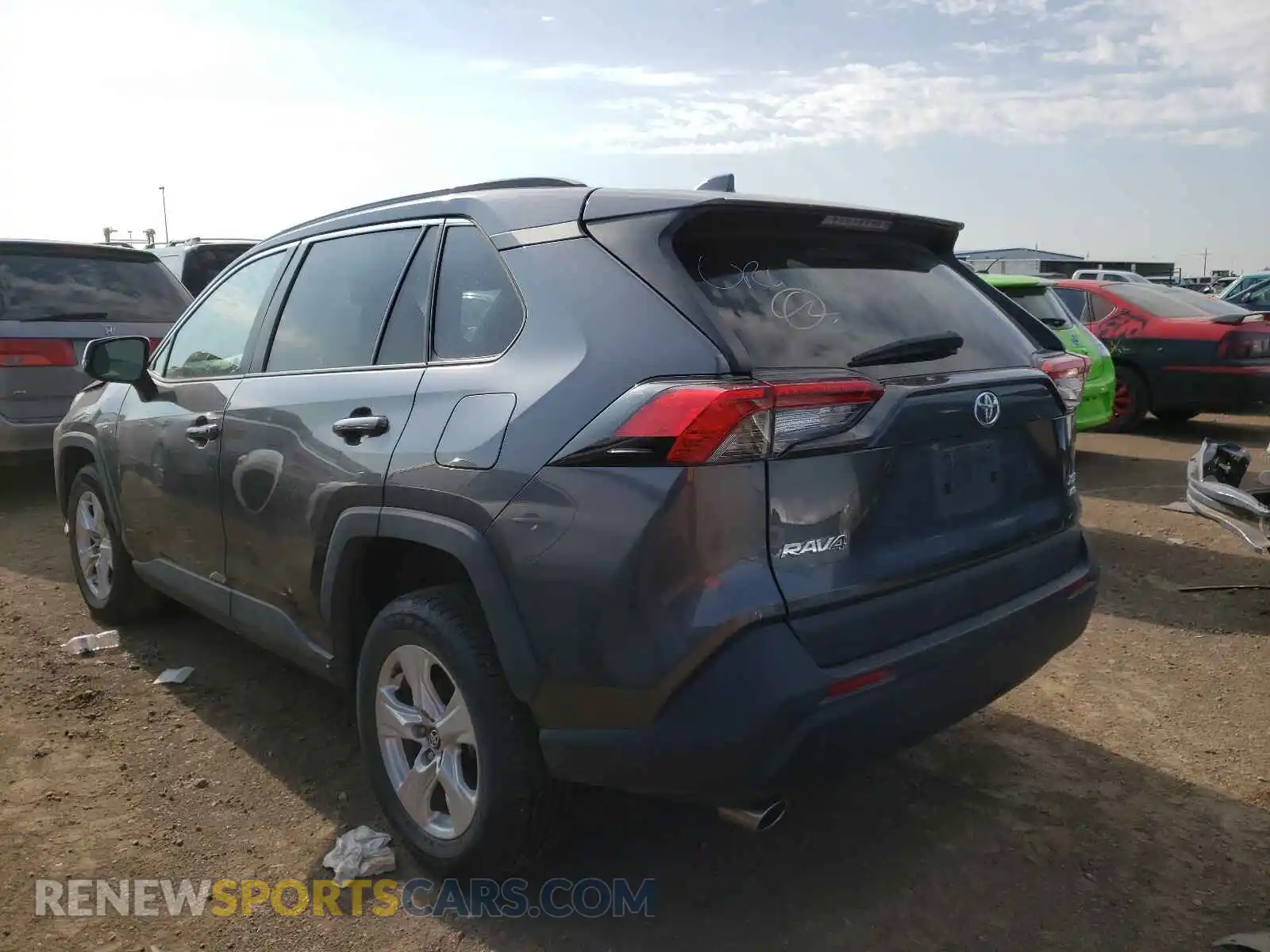3 Photograph of a damaged car 2T3P1RFVXLC105391 TOYOTA RAV4 2020