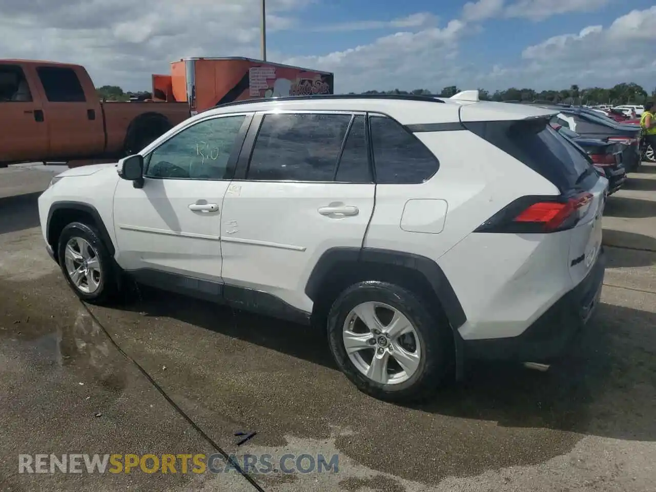 2 Photograph of a damaged car 2T3P1RFVXLC107612 TOYOTA RAV4 2020