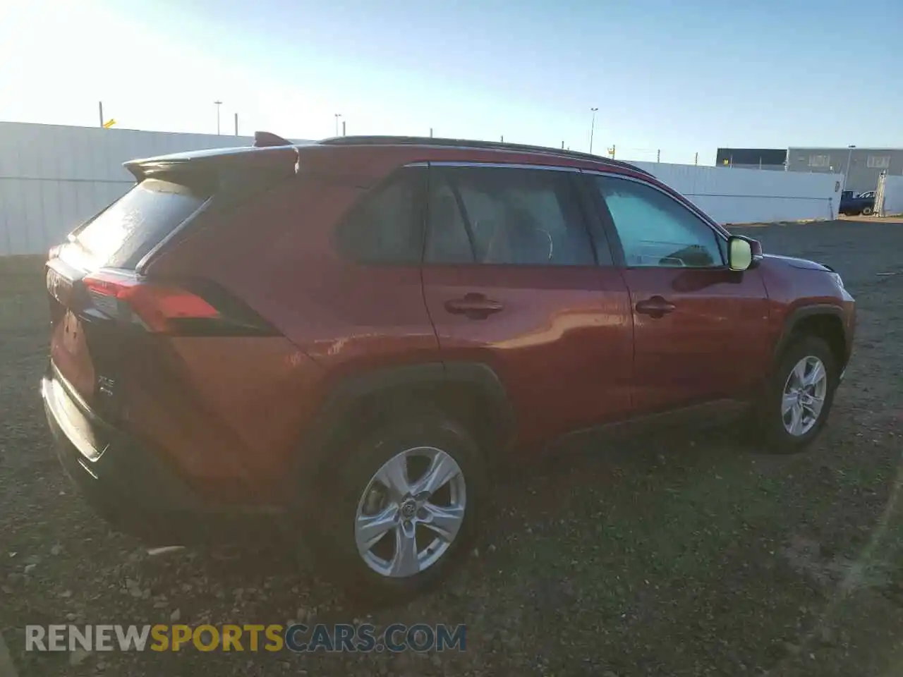 3 Photograph of a damaged car 2T3R1RFV6LC114873 TOYOTA RAV4 2020