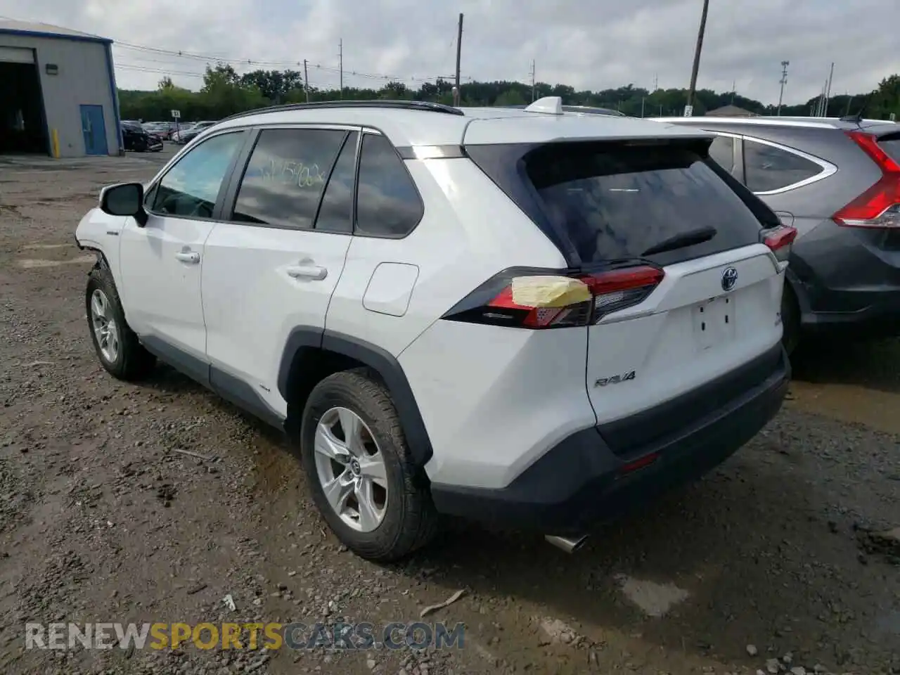 3 Photograph of a damaged car 2T3RWRFV0LW056212 TOYOTA RAV4 2020