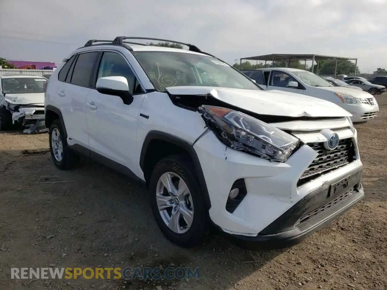 1 Photograph of a damaged car 2T3RWRFV1LW069857 TOYOTA RAV4 2020