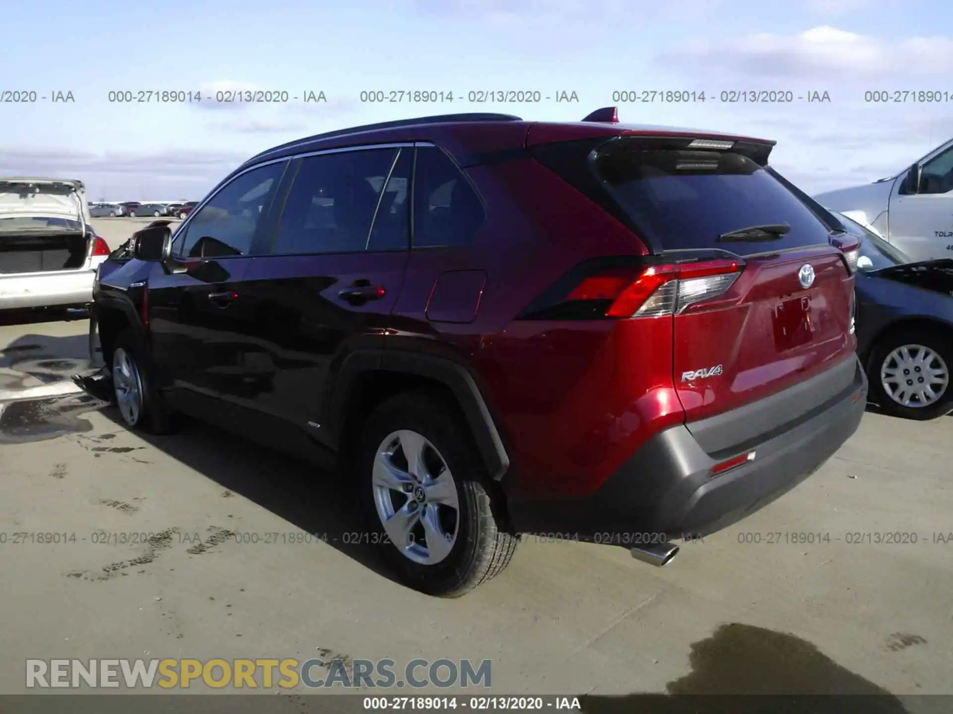 3 Photograph of a damaged car 2T3RWRFV2LW056678 TOYOTA RAV4 2020
