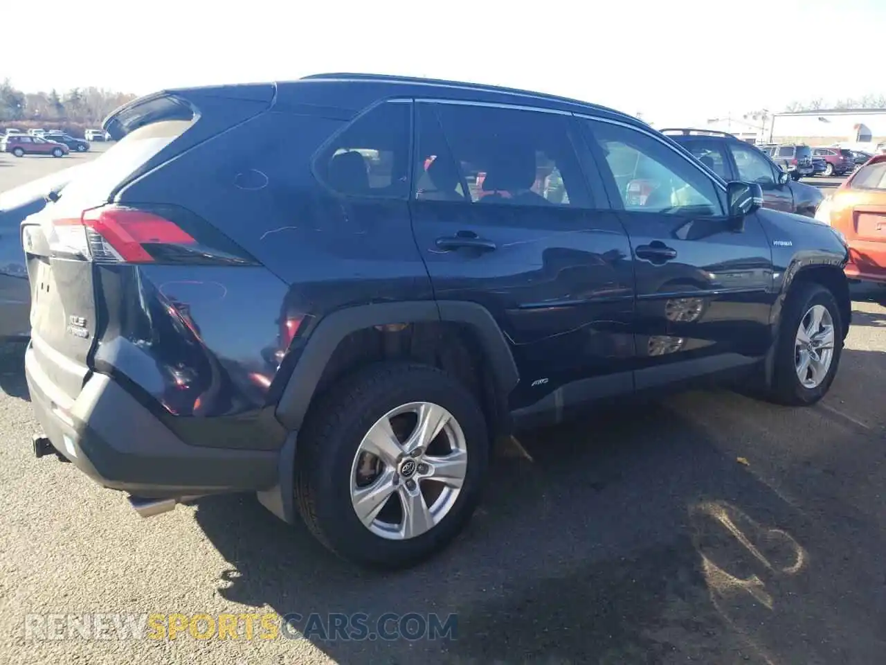 3 Photograph of a damaged car 2T3RWRFV2LW061234 TOYOTA RAV4 2020