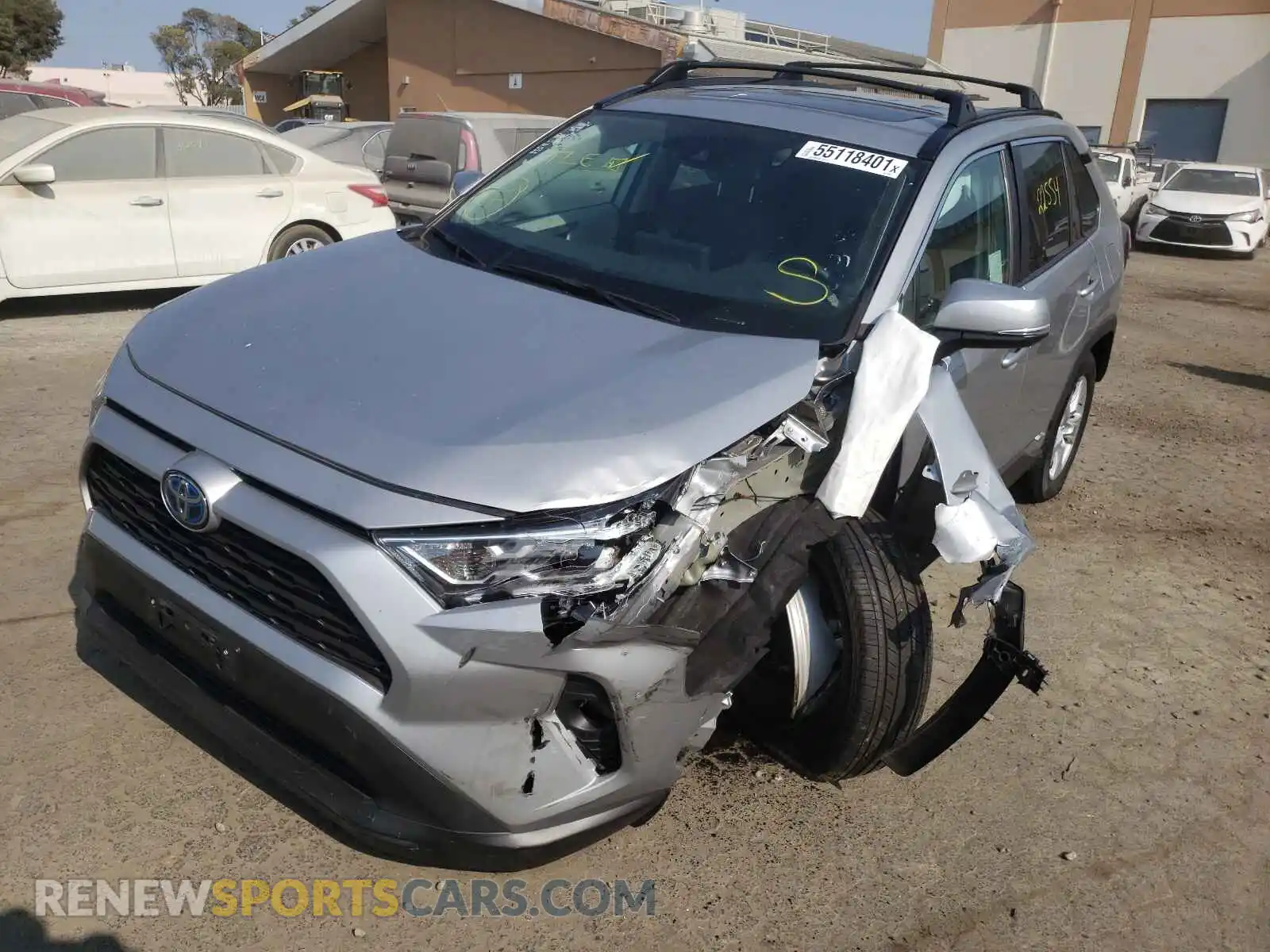 2 Photograph of a damaged car 2T3RWRFV2LW076882 TOYOTA RAV4 2020