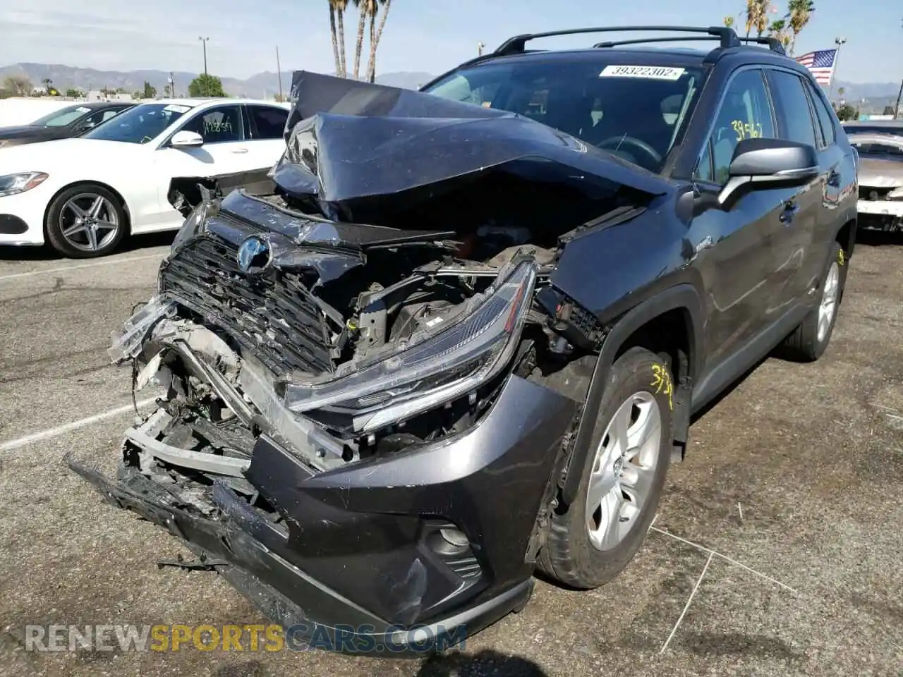2 Photograph of a damaged car 2T3RWRFV3LW055944 TOYOTA RAV4 2020