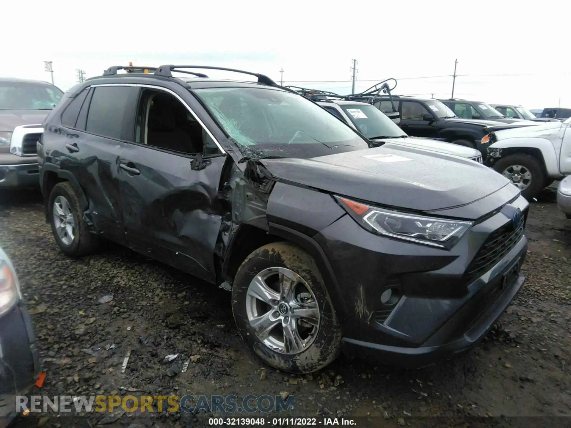 1 Photograph of a damaged car 2T3RWRFV3LW091732 TOYOTA RAV4 2020
