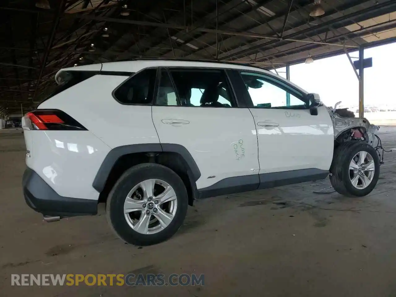 3 Photograph of a damaged car 2T3RWRFV3LW098258 TOYOTA RAV4 2020