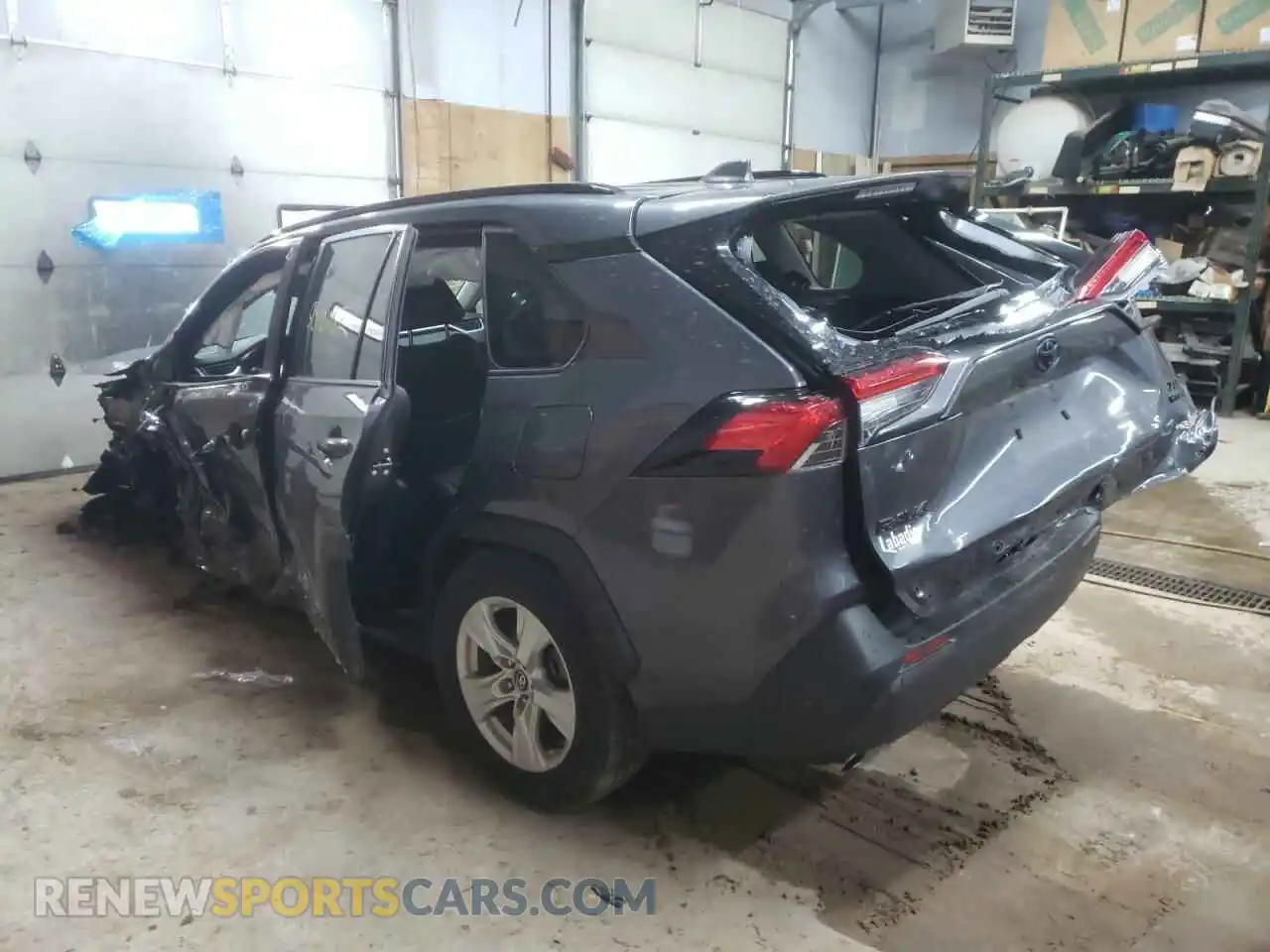 3 Фотография поврежденного автомобиля 2T3RWRFV4LW054172 TOYOTA RAV4 2020