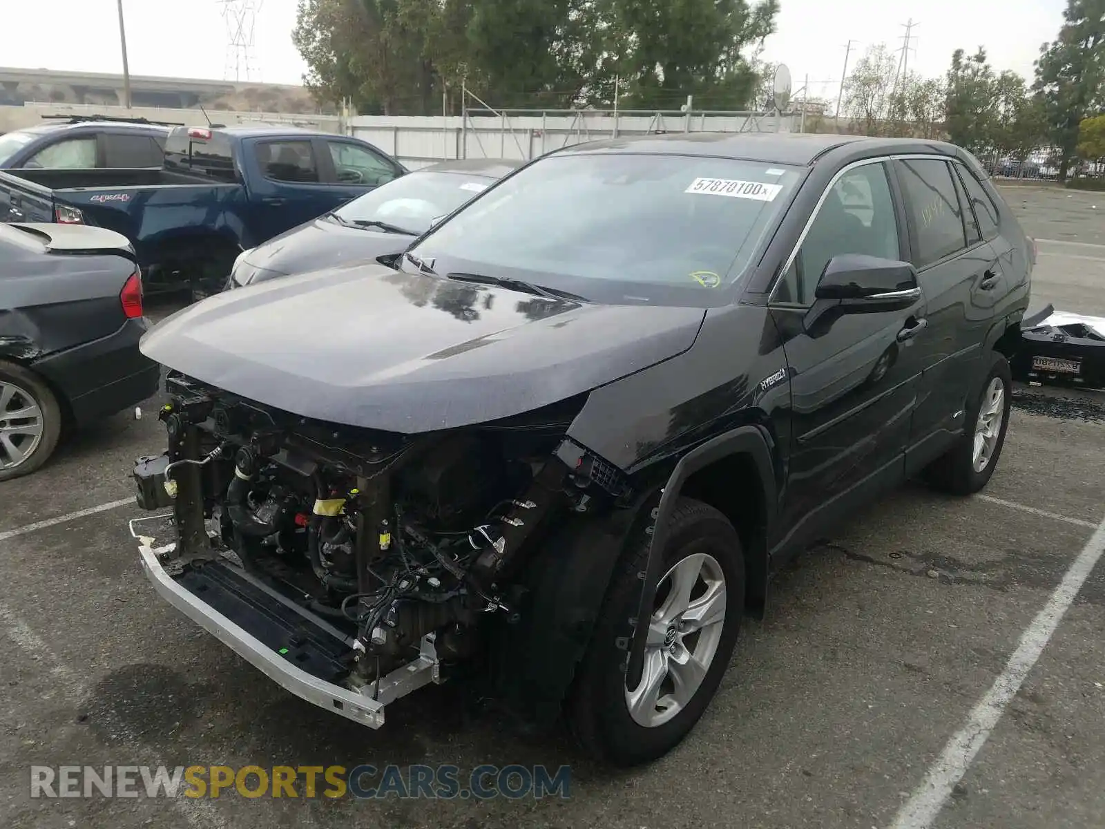 2 Photograph of a damaged car 2T3RWRFV5LW082787 TOYOTA RAV4 2020