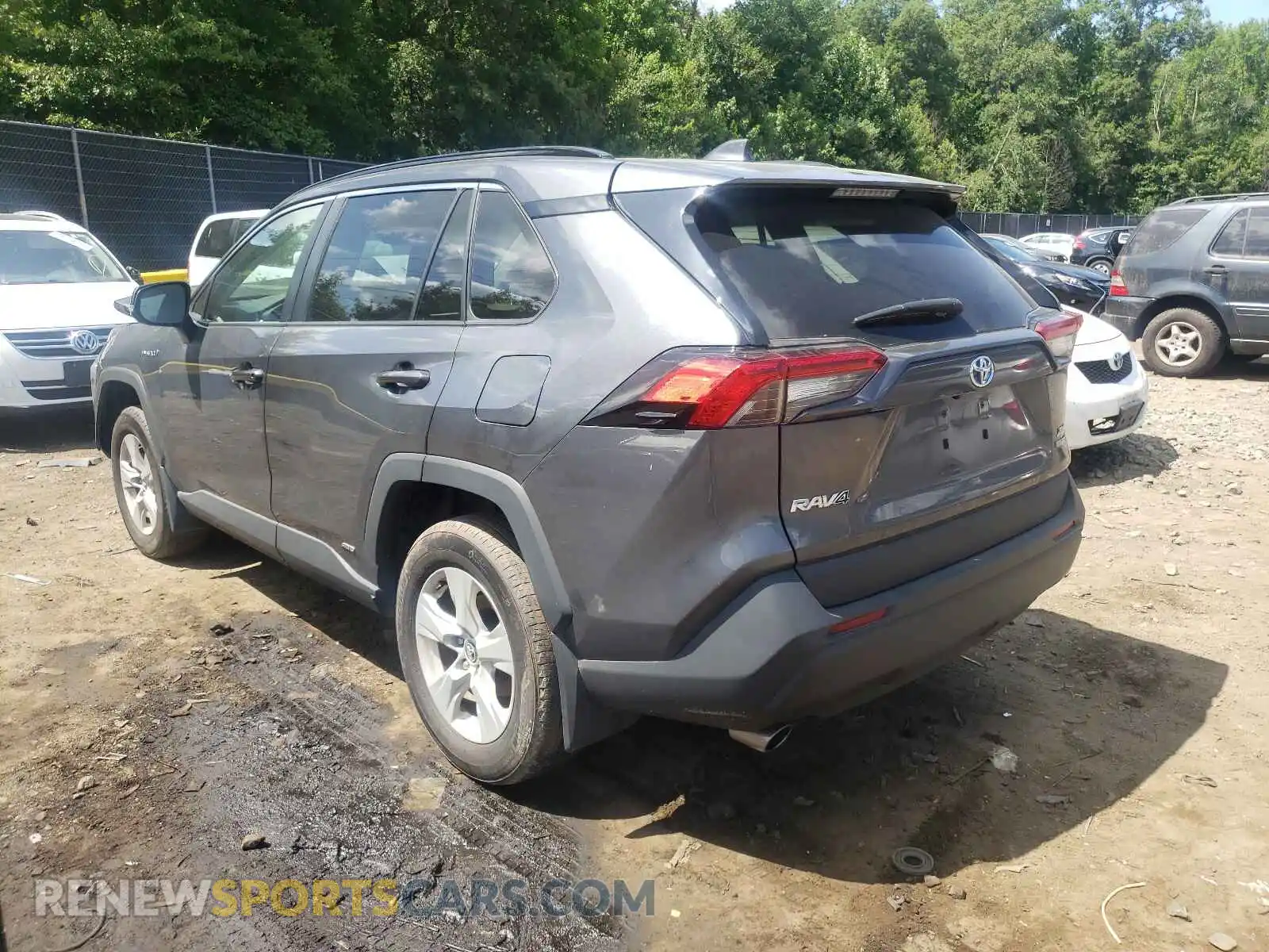 3 Photograph of a damaged car 2T3RWRFV5LW092252 TOYOTA RAV4 2020