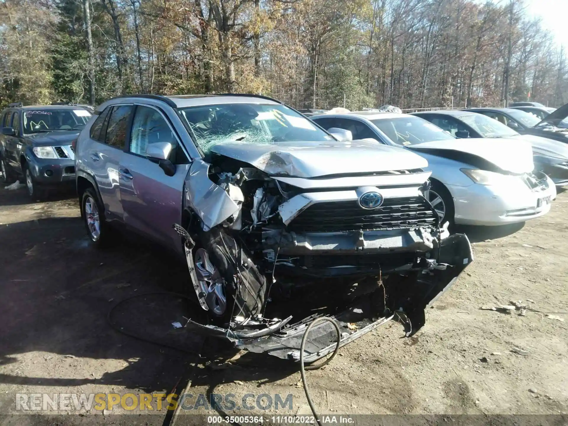 1 Photograph of a damaged car 2T3RWRFV5LW095877 TOYOTA RAV4 2020