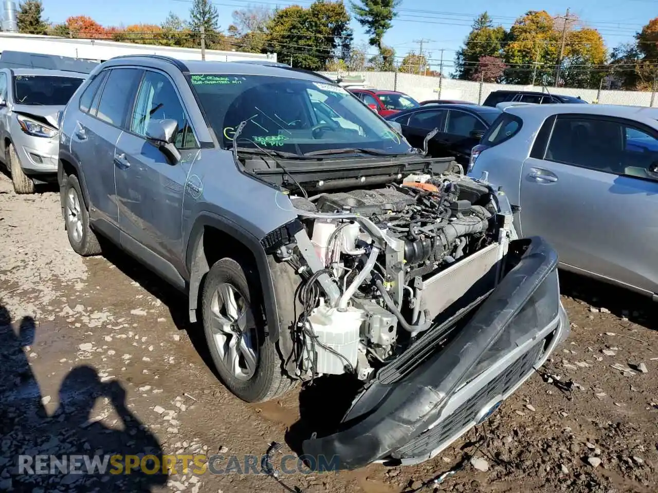 1 Photograph of a damaged car 2T3RWRFV6LW058028 TOYOTA RAV4 2020
