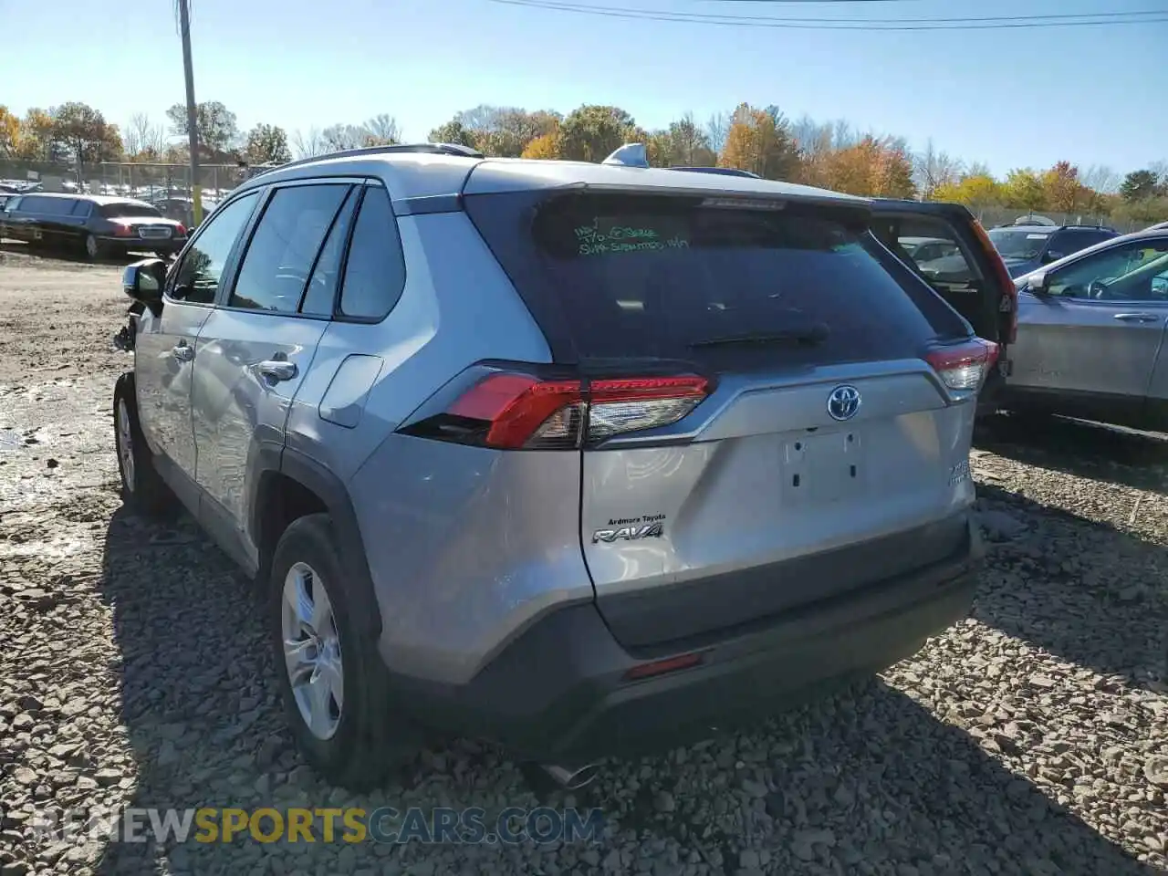 3 Photograph of a damaged car 2T3RWRFV6LW058028 TOYOTA RAV4 2020